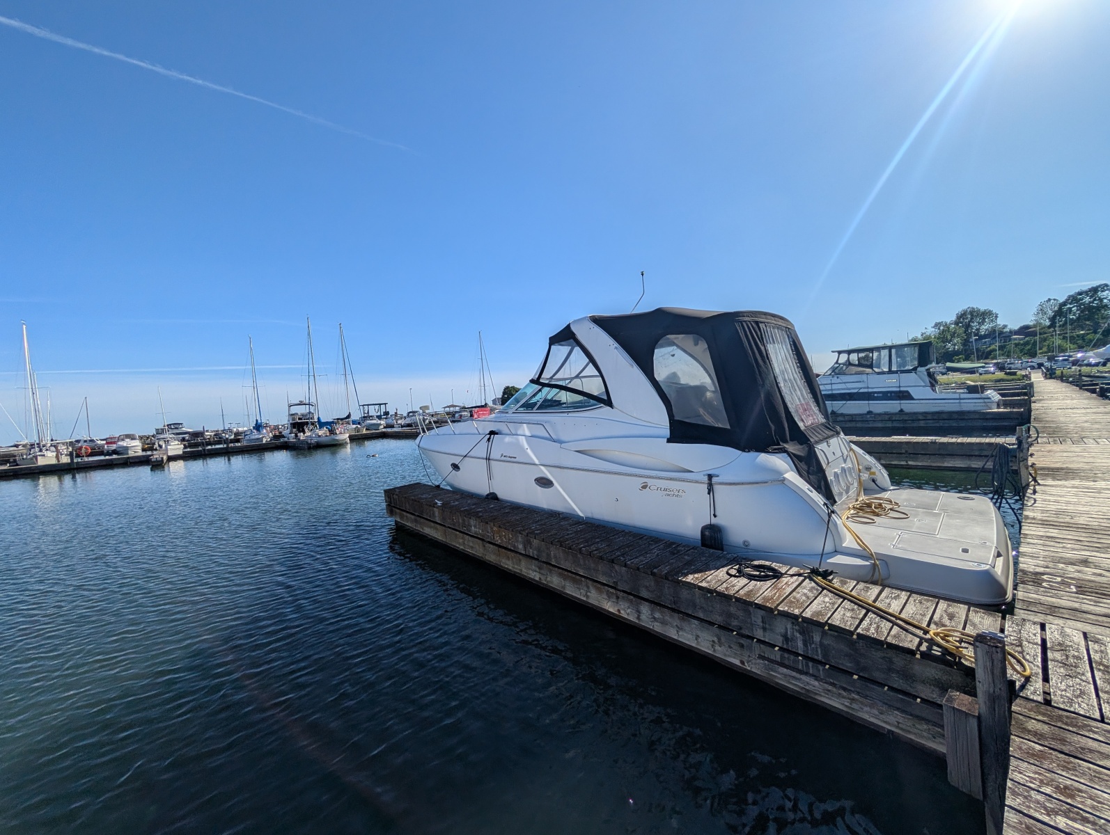 2002 Cruisers Yachts 3672 40