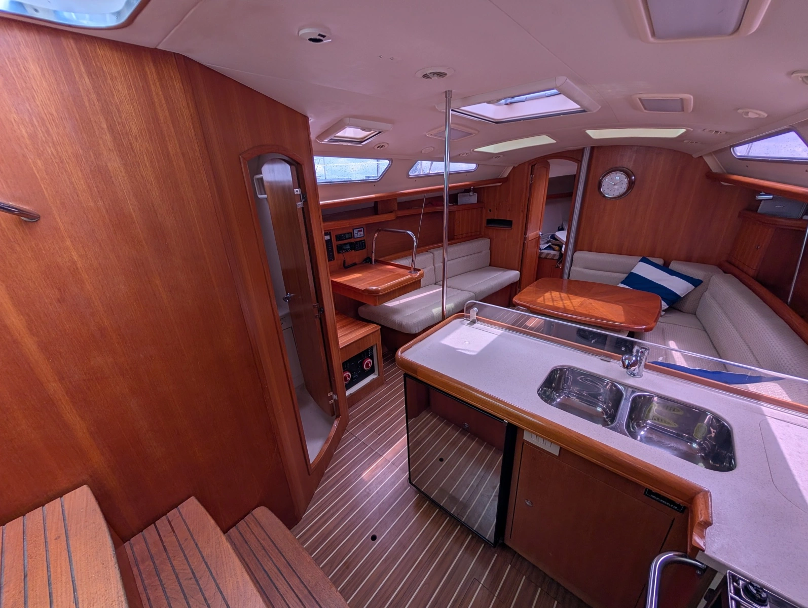 2006 Hunter 38