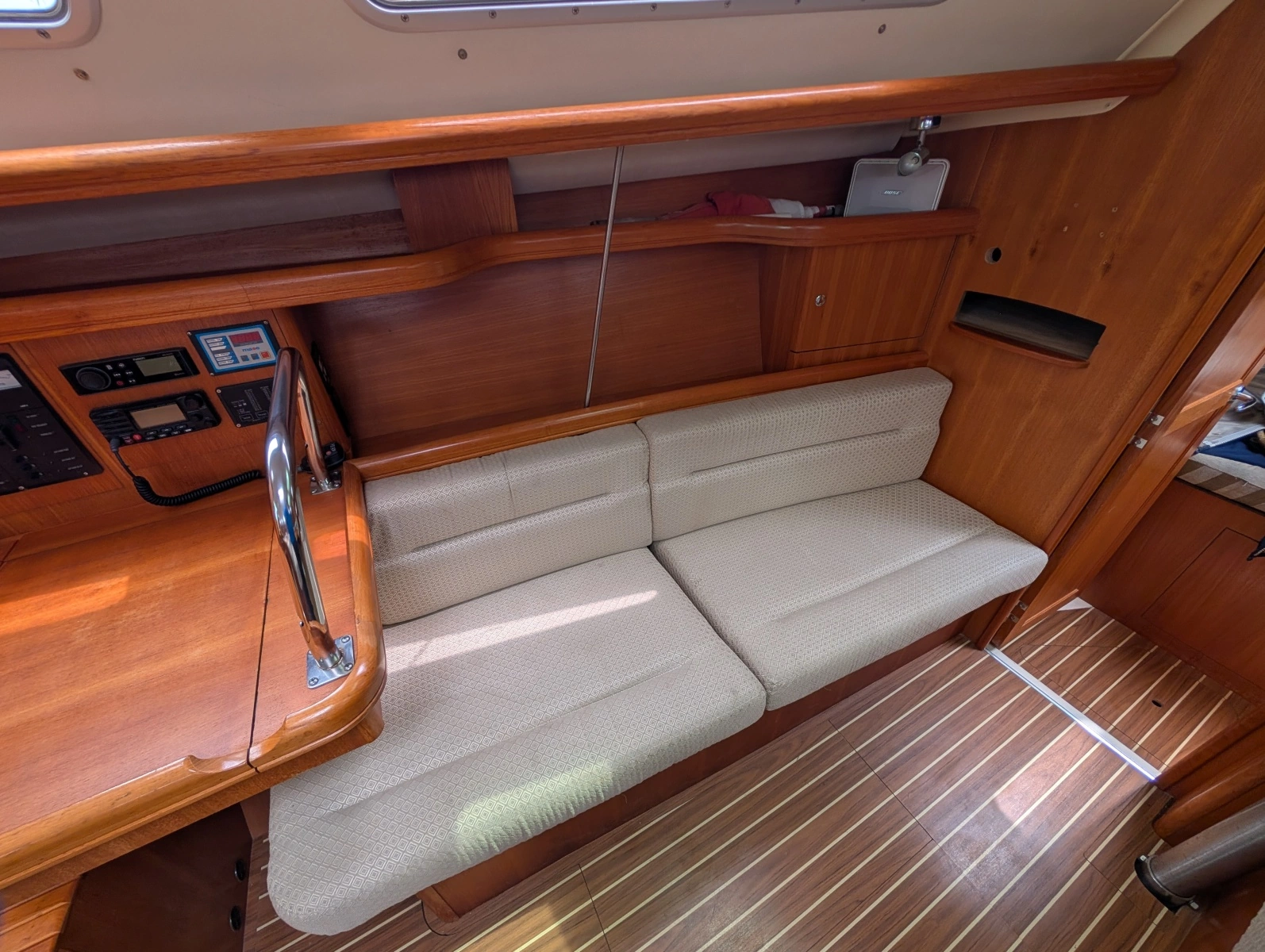 2006 Hunter 38