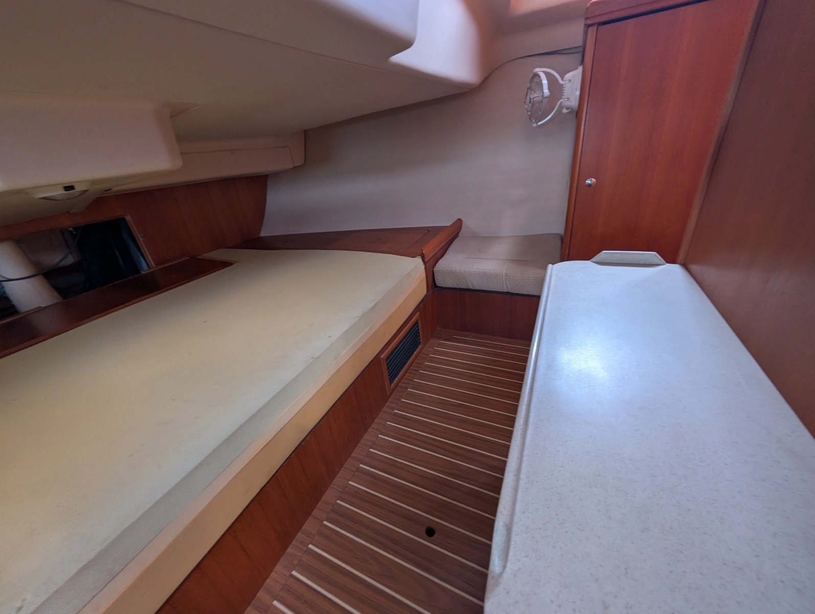 2006 Hunter 38