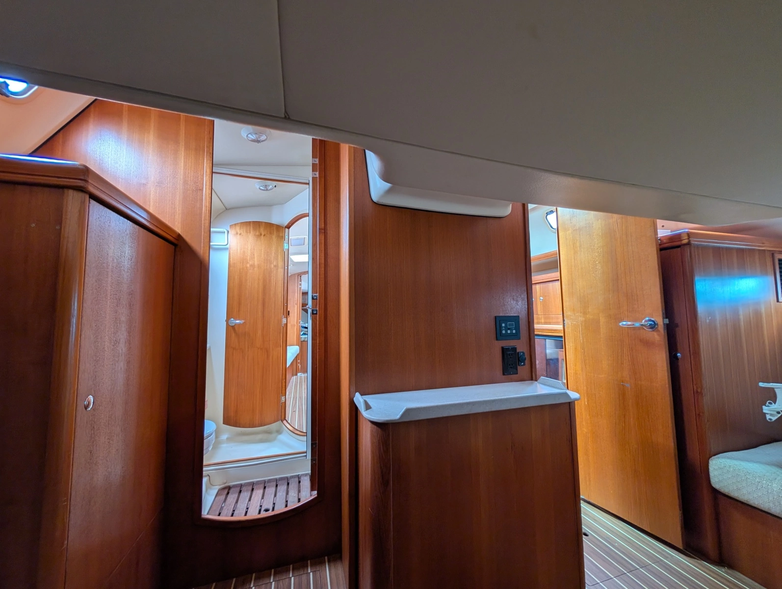 2006 Hunter 38
