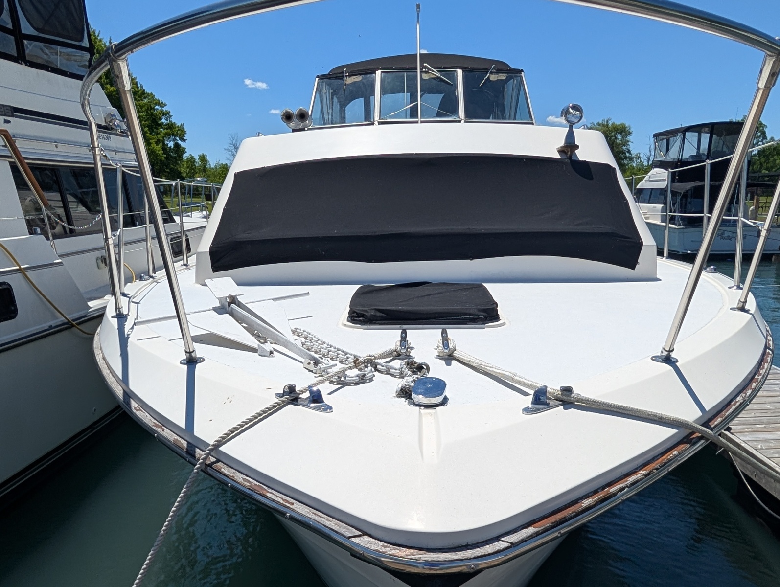 1977 Trojan 36 Tri-Cabin 36