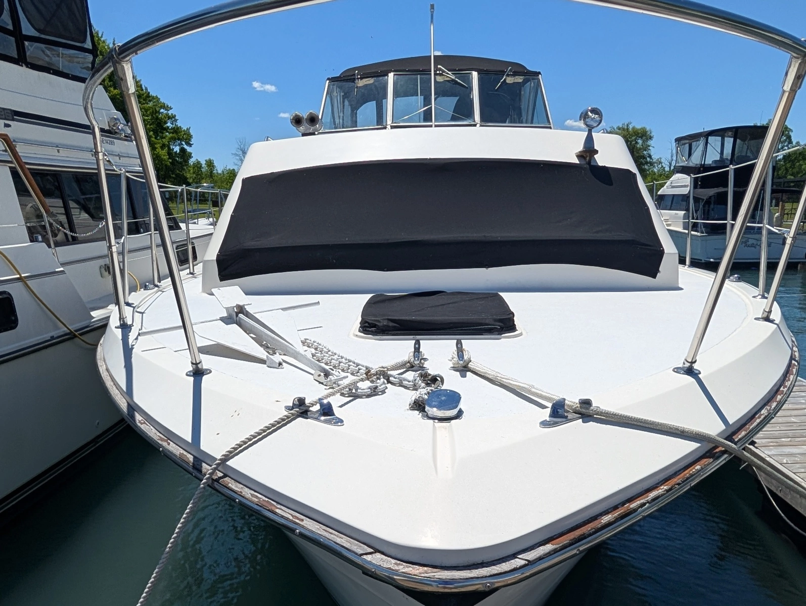 1977 Trojan 36 Tri-Cabin 36