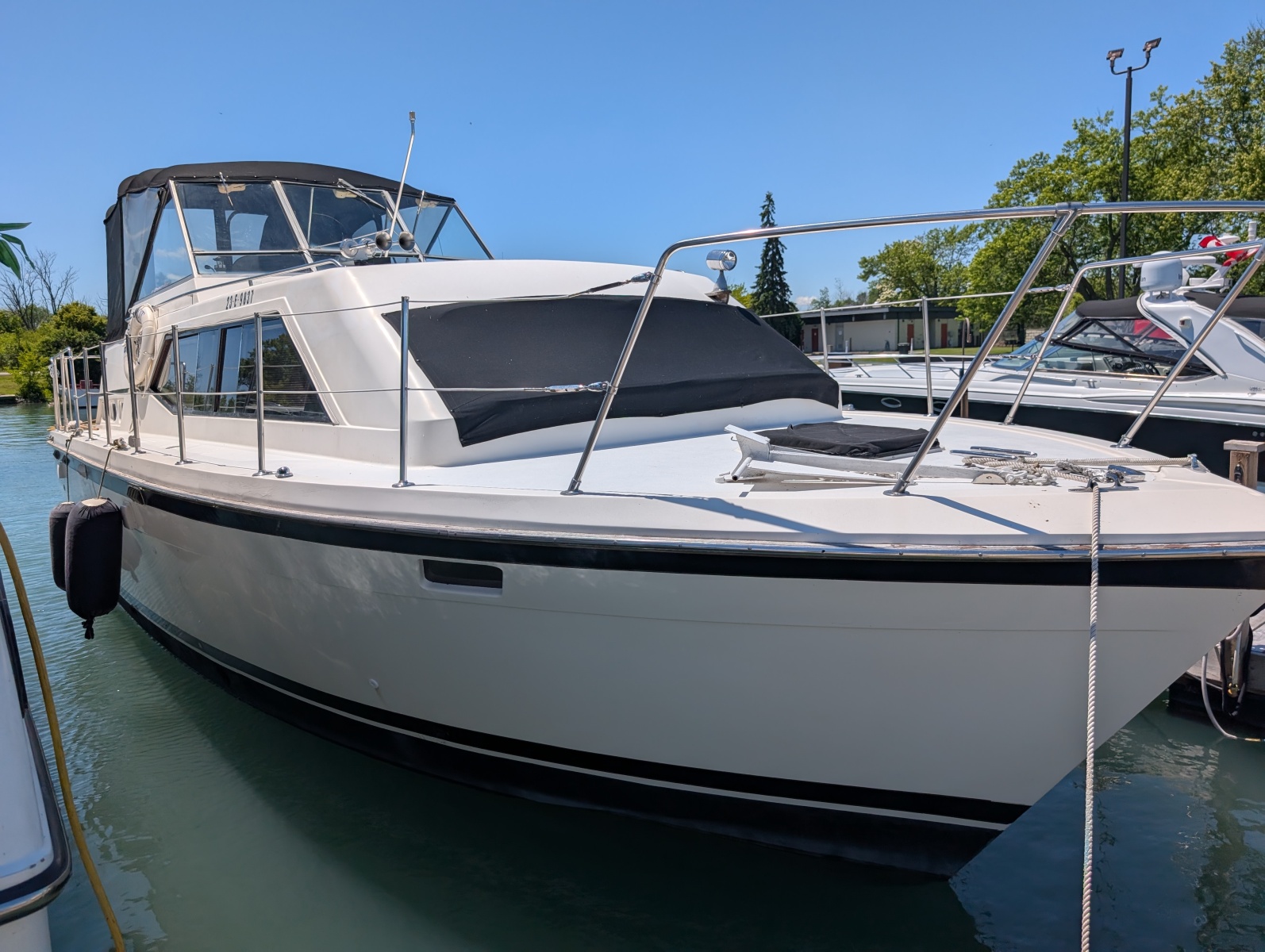 1977 Trojan 36 Tri-Cabin 36