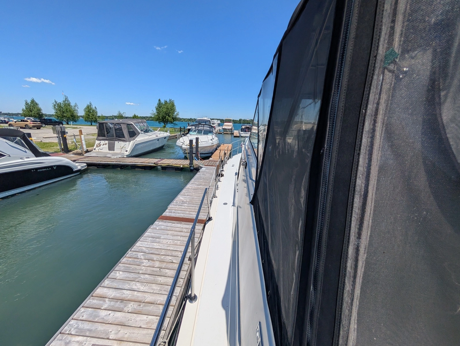 1977 Trojan 36 Tri-Cabin 36