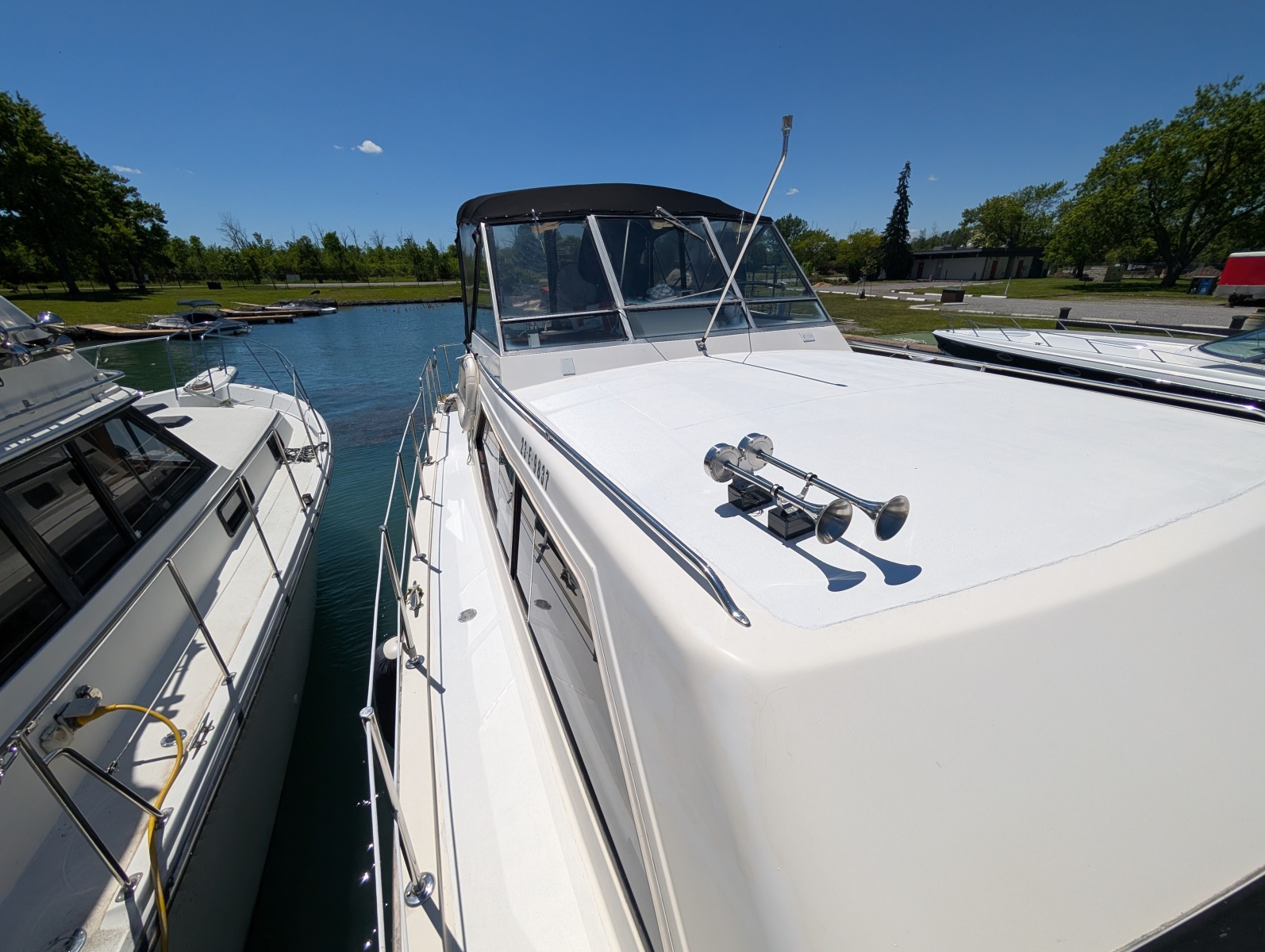 1977 Trojan 36 Tri-Cabin 36