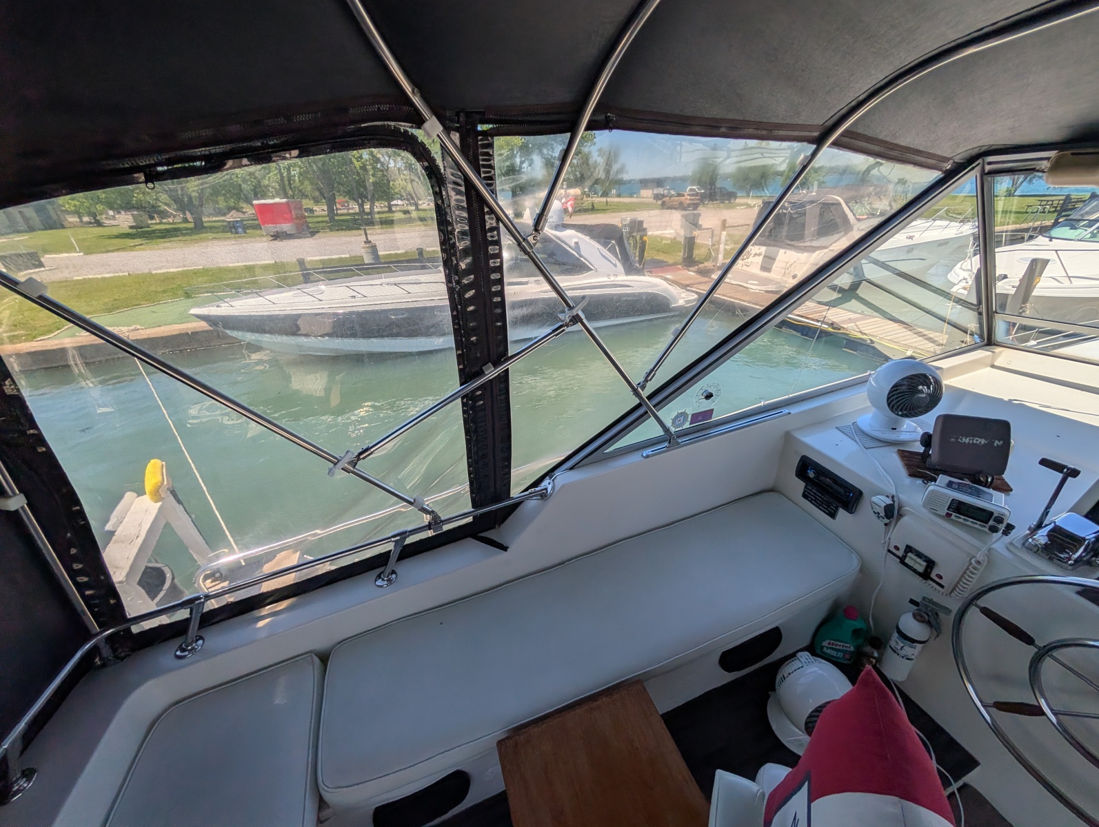 1977 Trojan 36 Tri-Cabin 36
