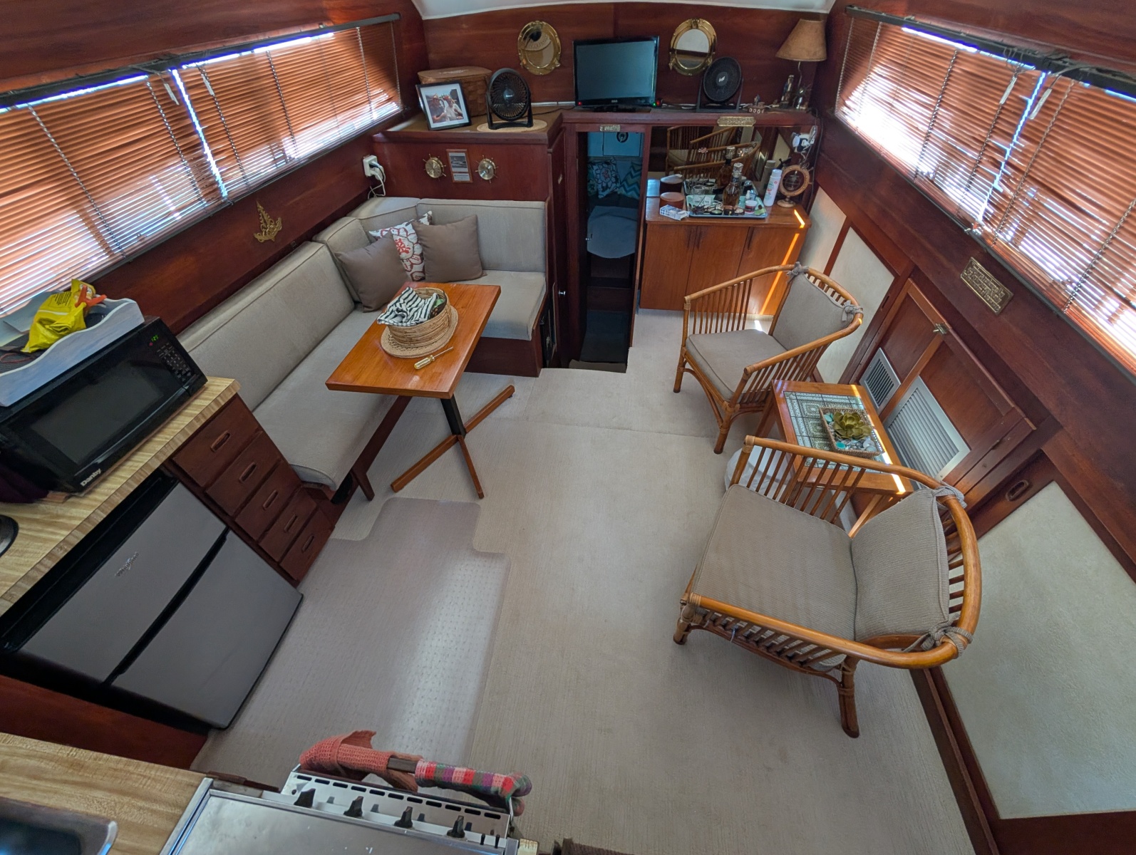 1977 Trojan 36 Tri-Cabin 36