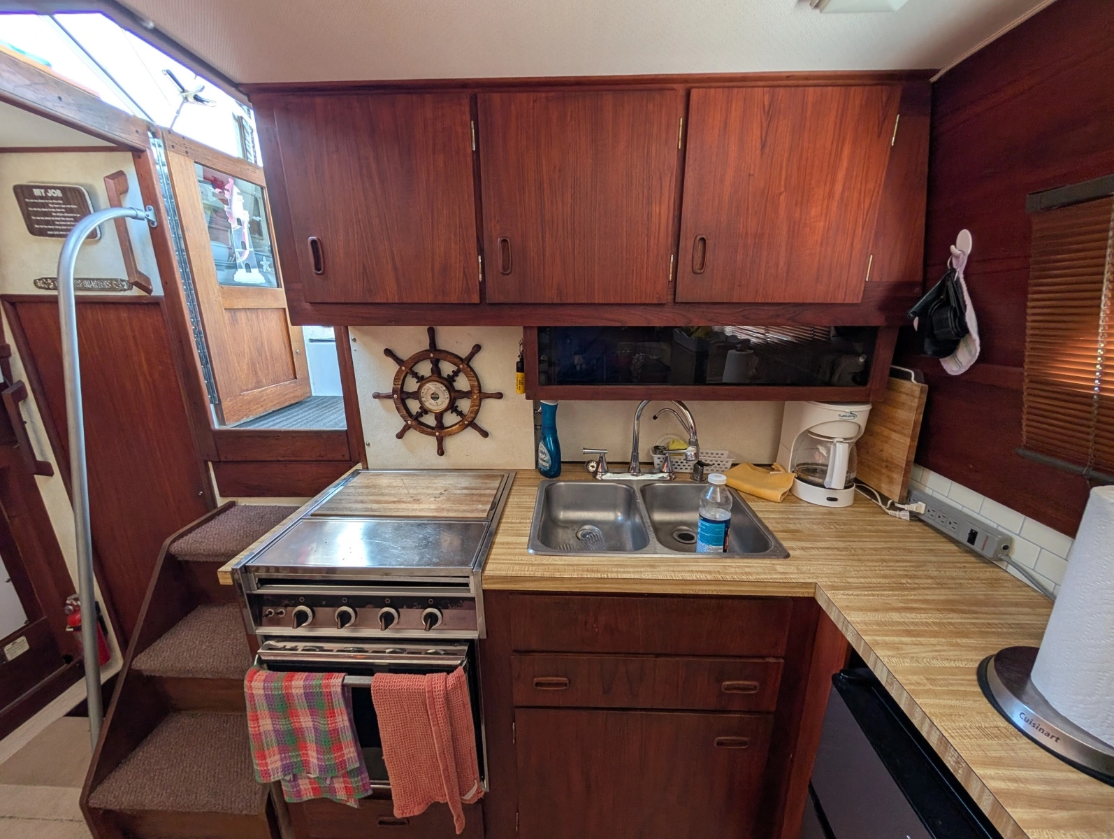 1977 Trojan 36 Tri-Cabin 36