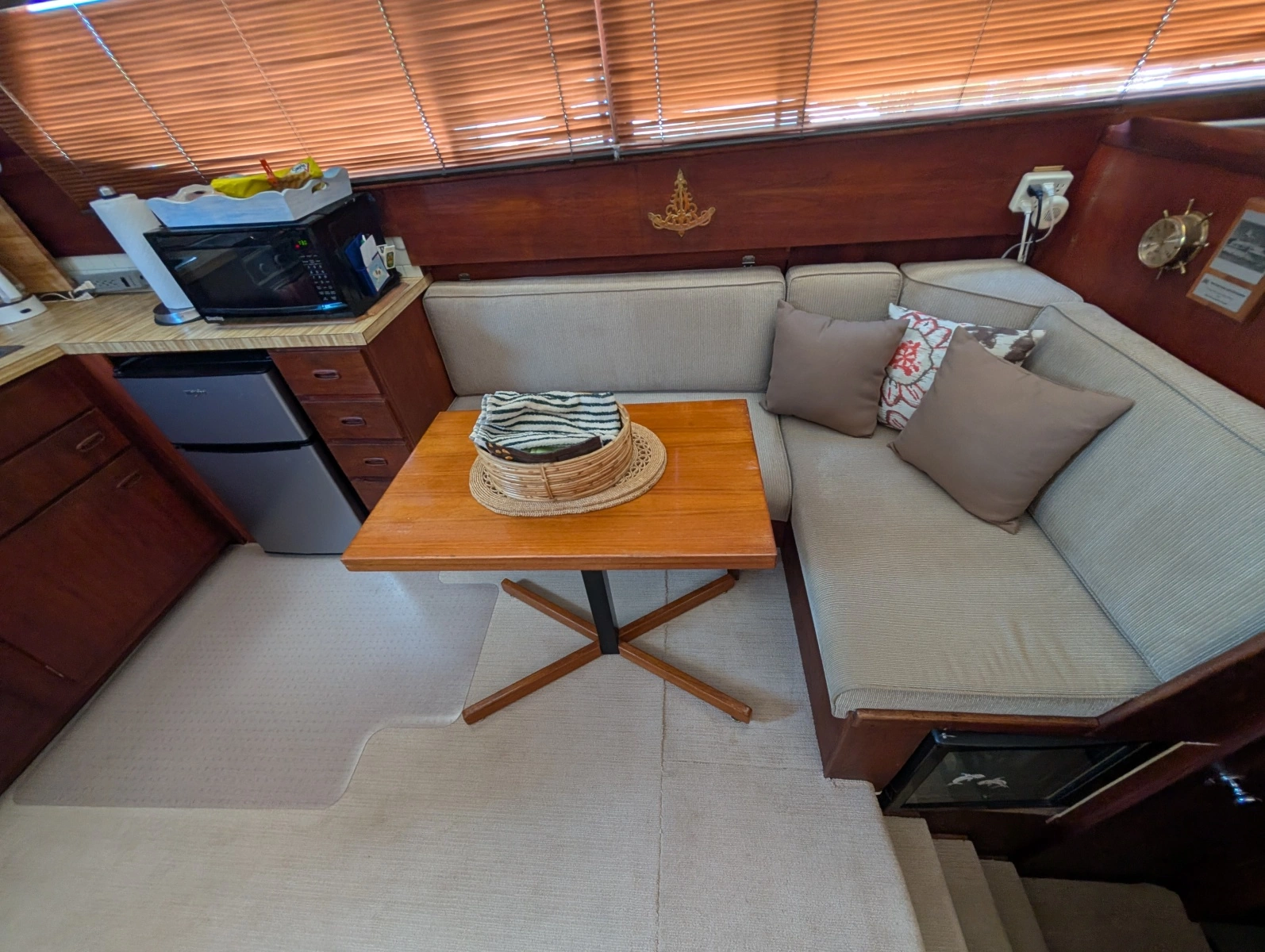 1977 Trojan 36 Tri-Cabin 36