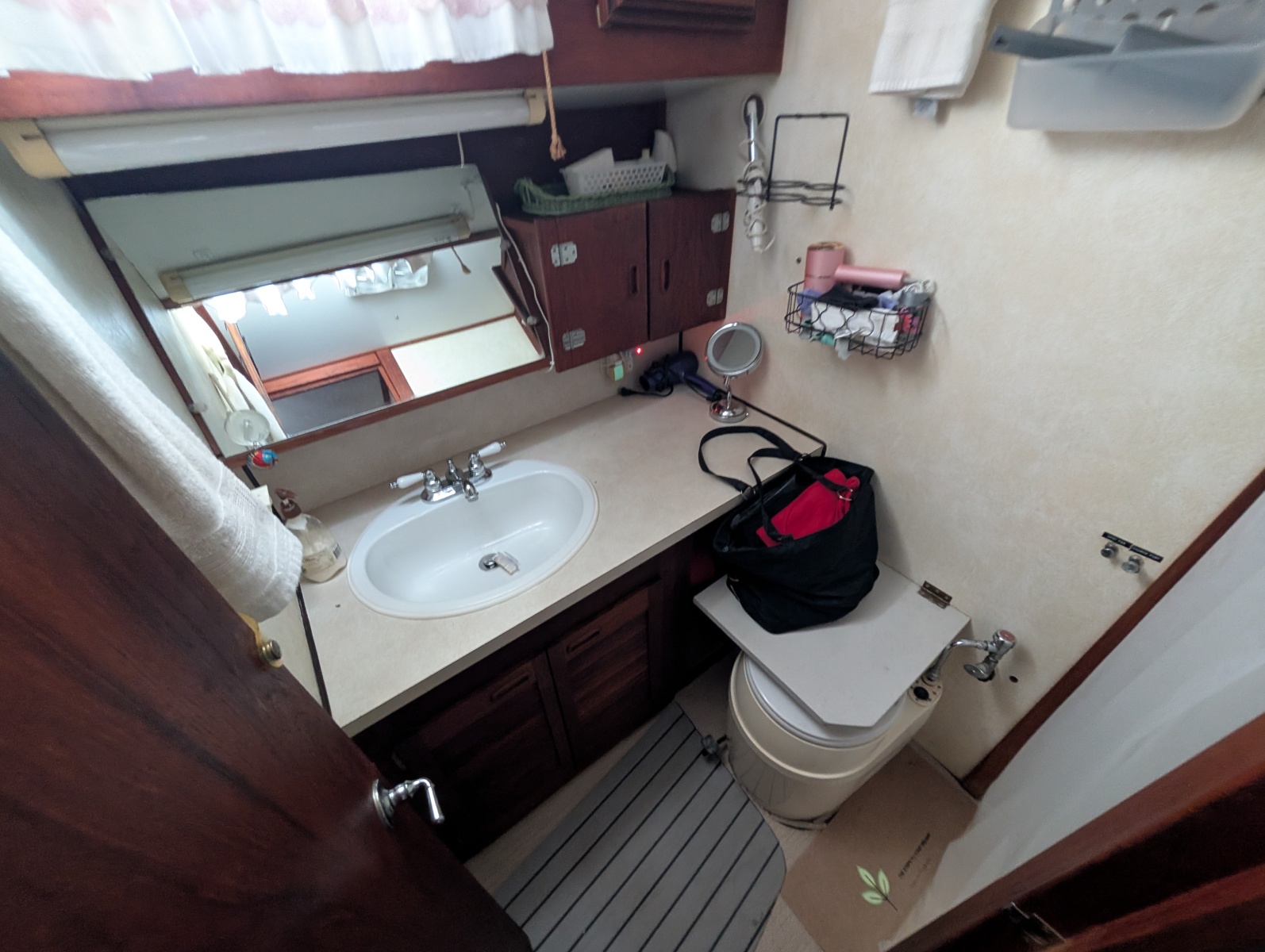 1977 Trojan 36 Tri-Cabin 36