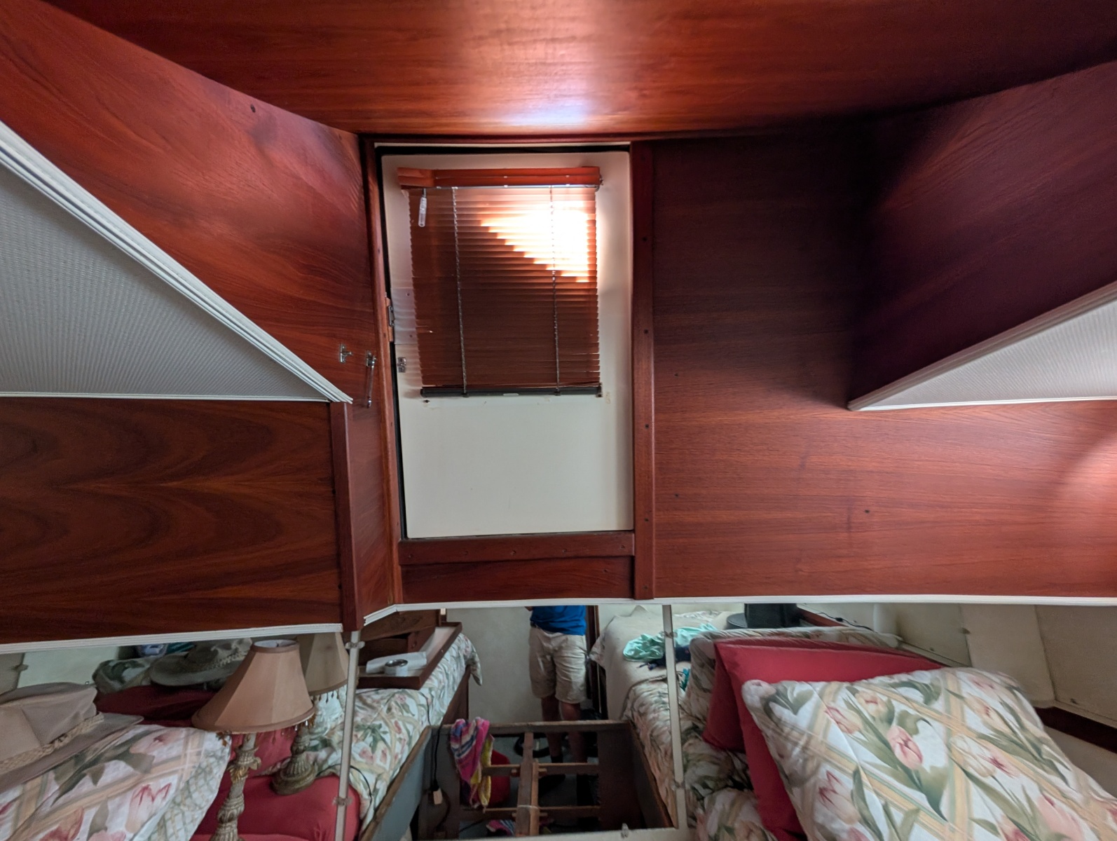 1977 Trojan 36 Tri-Cabin 36