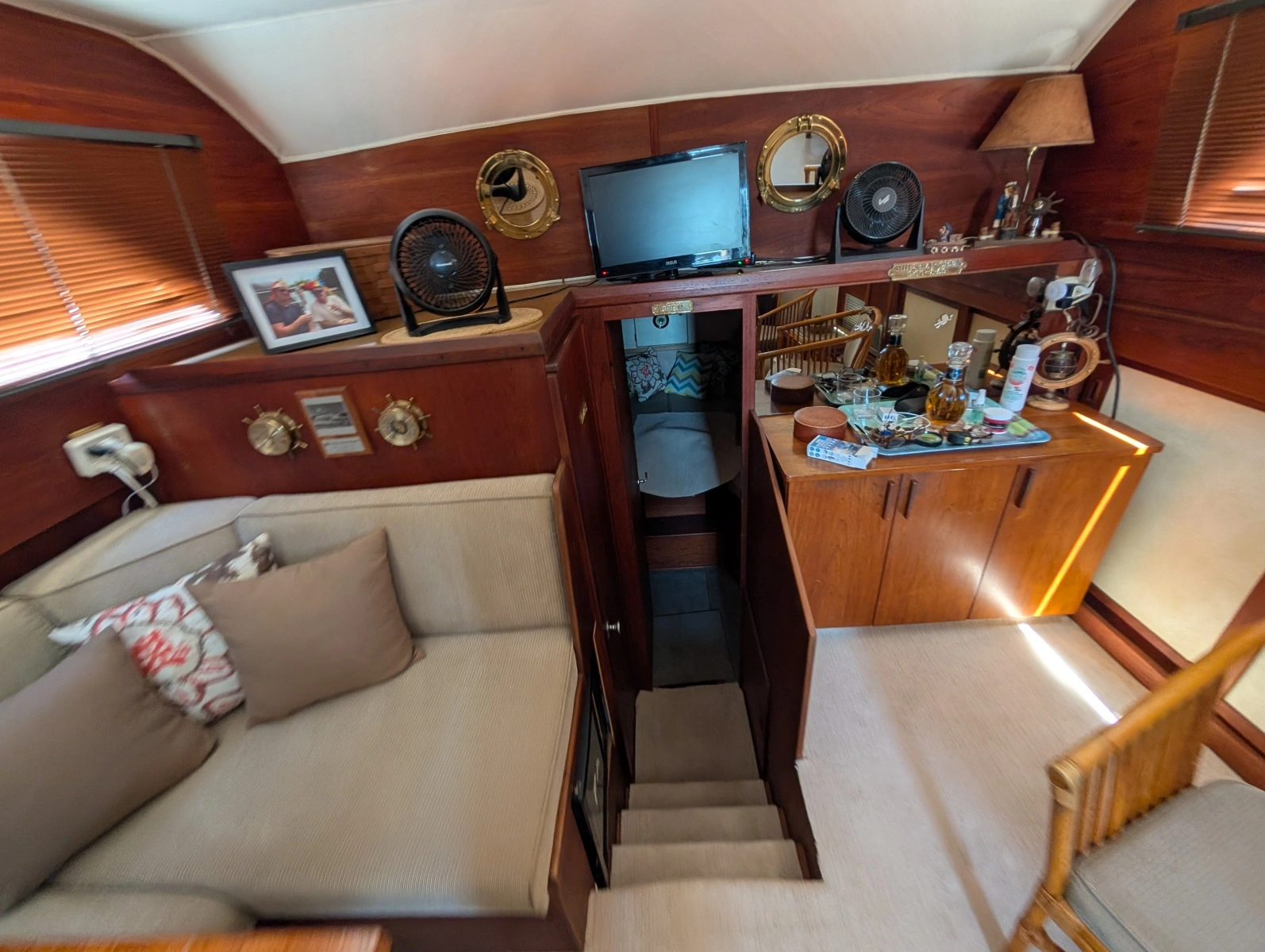 1977 Trojan 36 Tri-Cabin 36