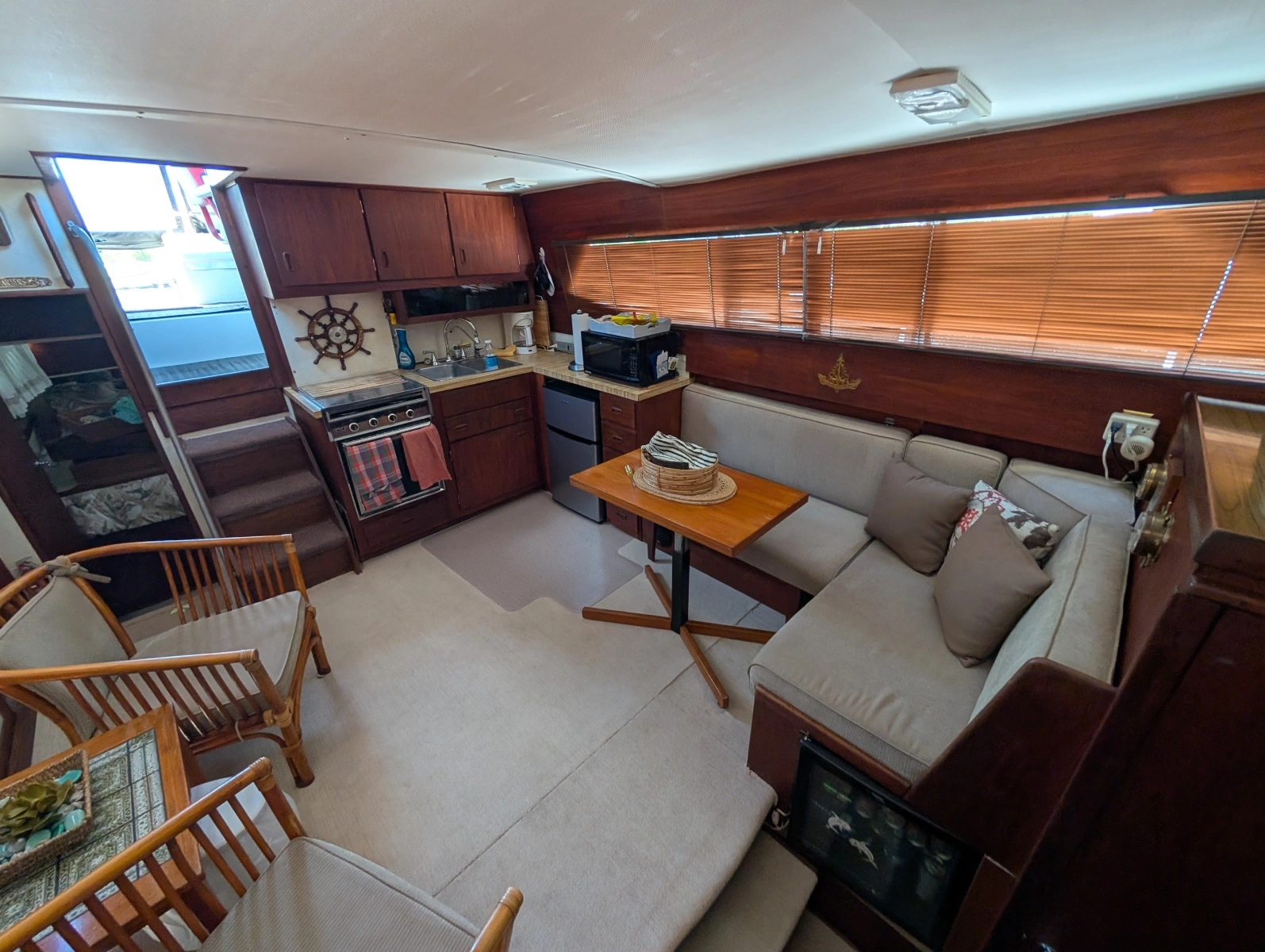 1977 Trojan 36 Tri-Cabin 36