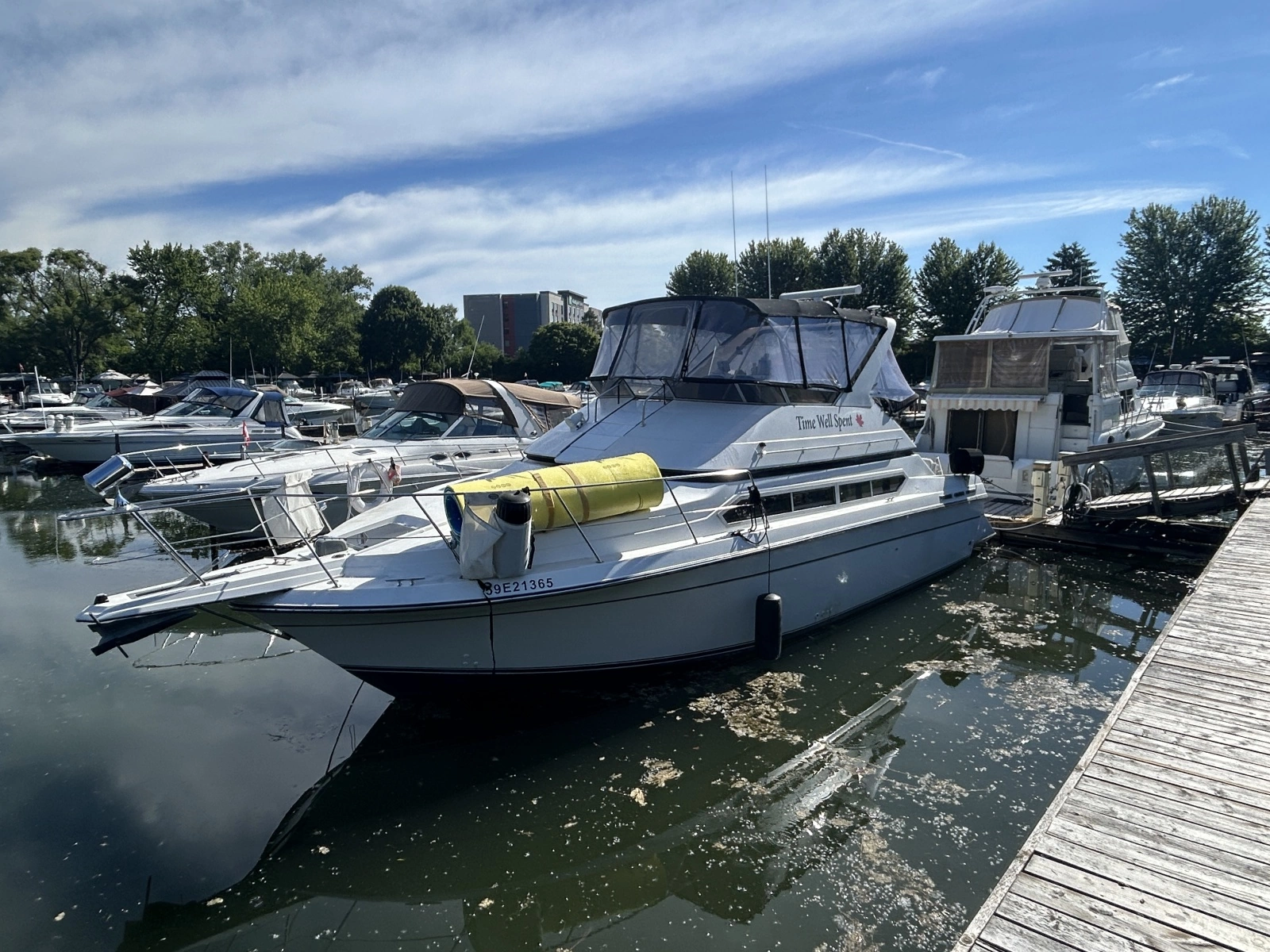 1990 Carver 380 Santego
