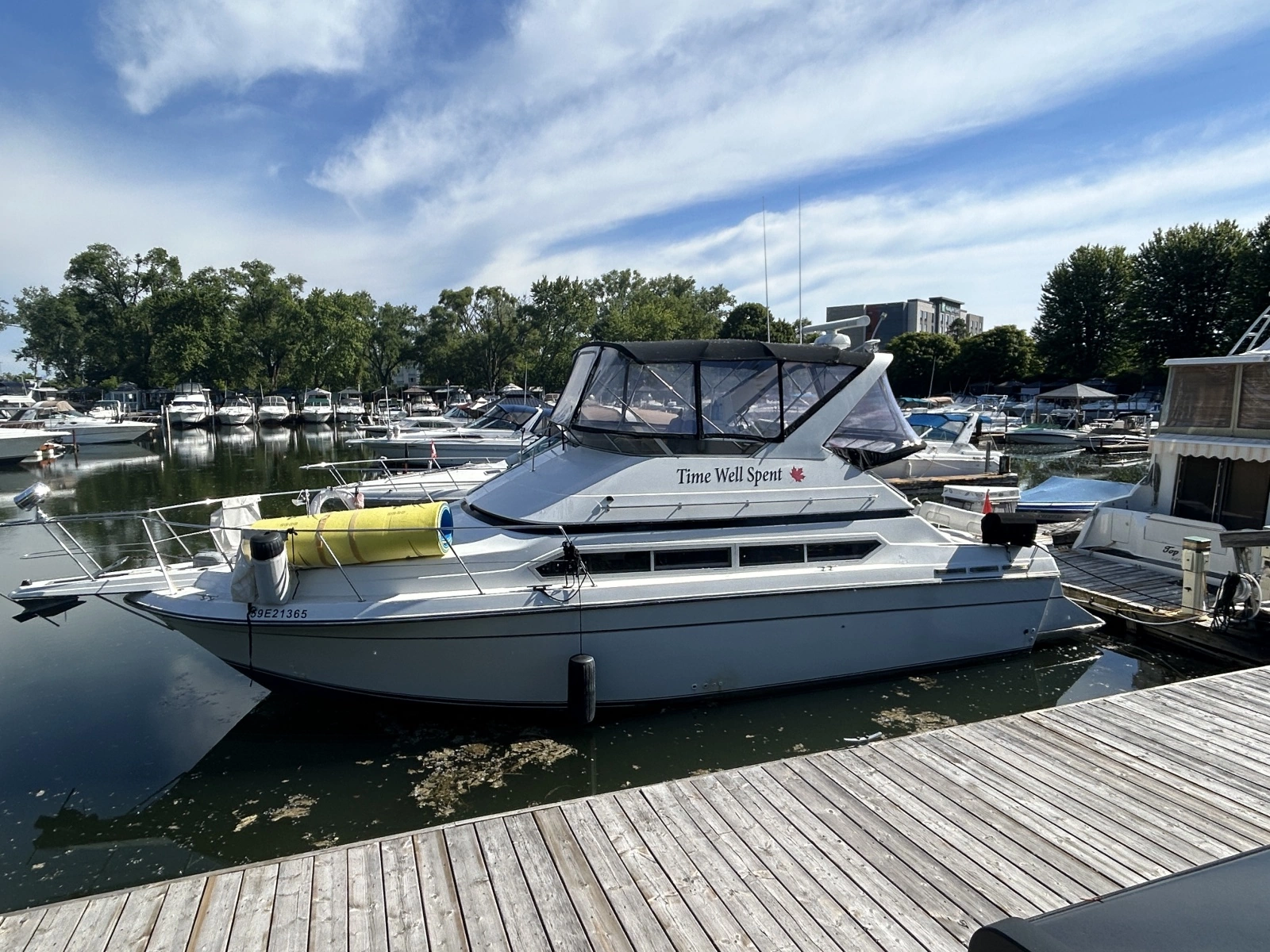 1990 Carver 380 Santego