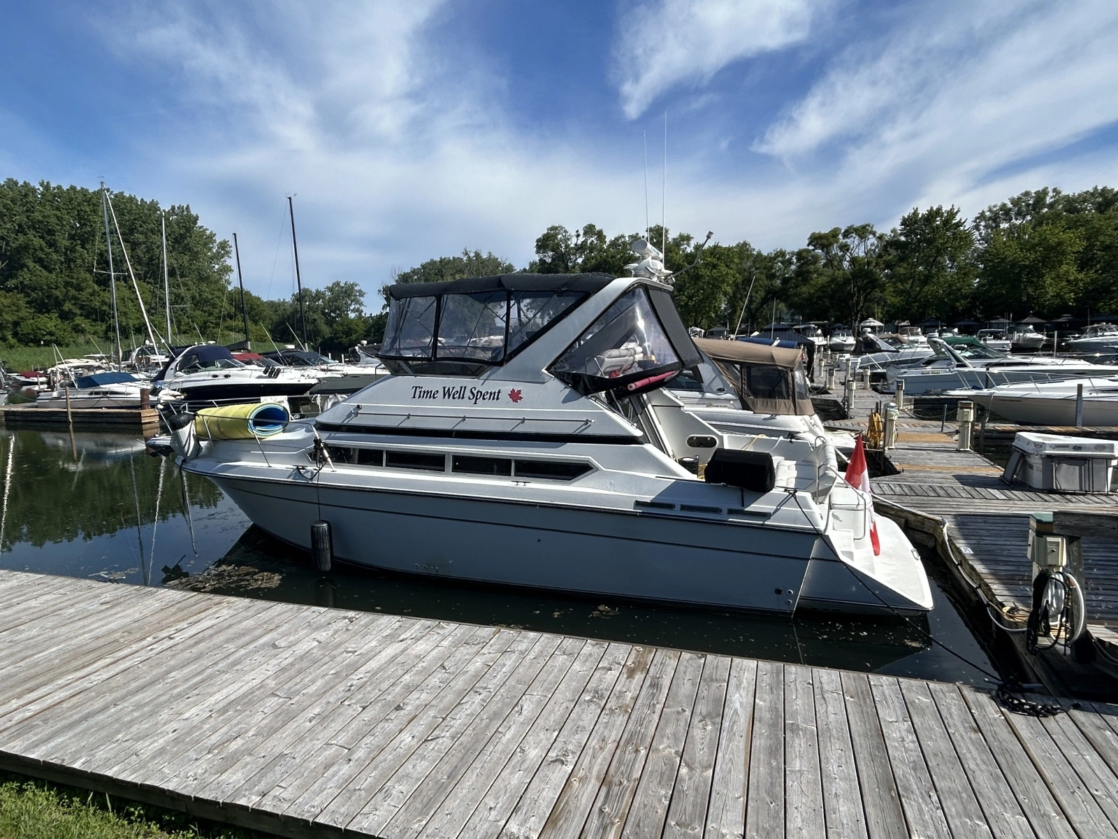 1990 Carver 380 Santego