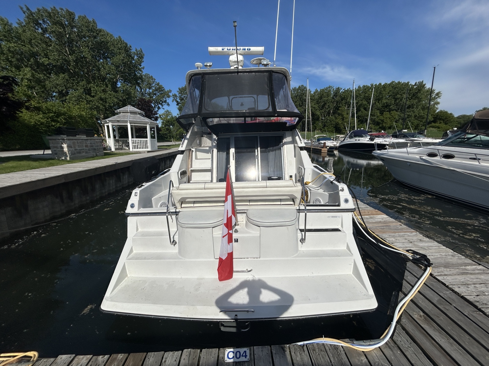 1990 Carver 380 Santego