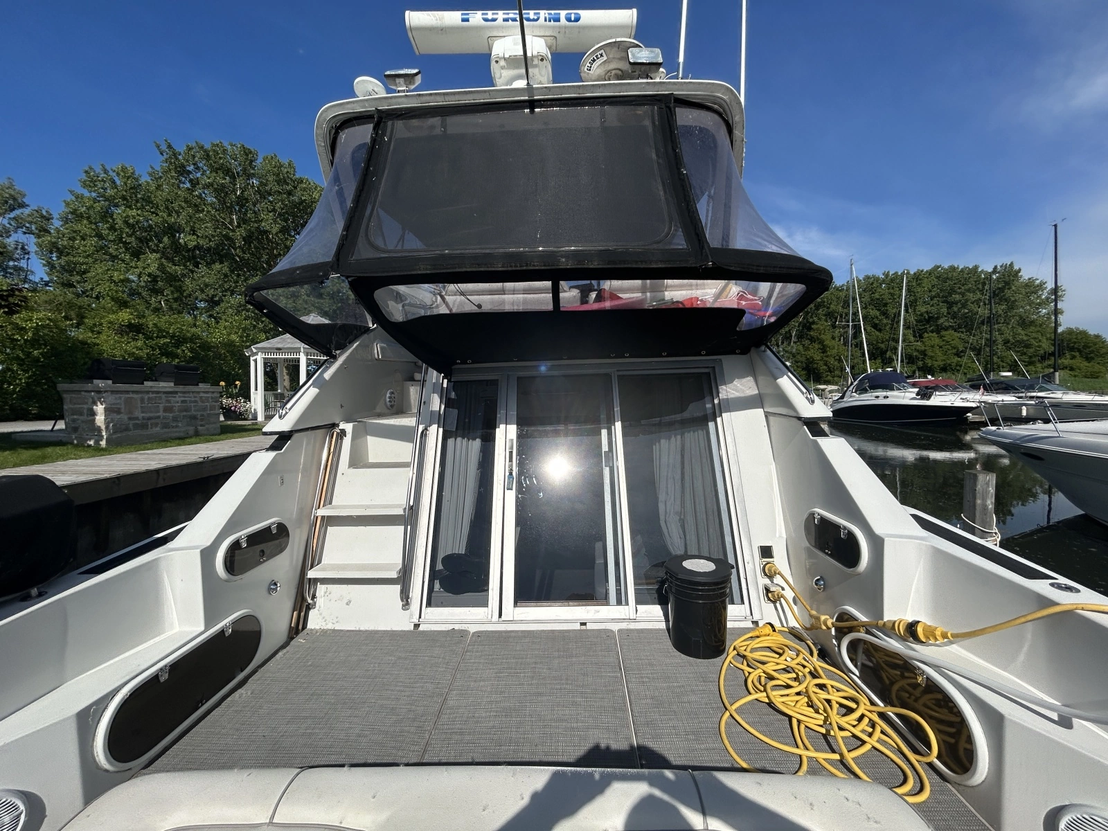1990 Carver 380 Santego