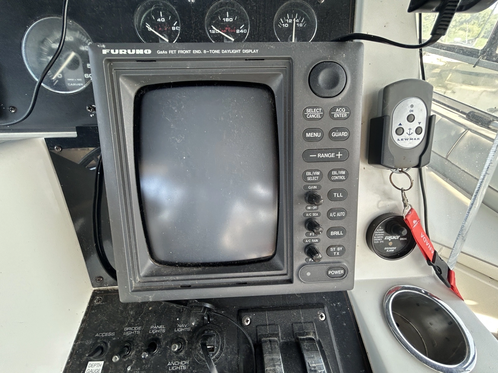 1990 Carver 380 Santego