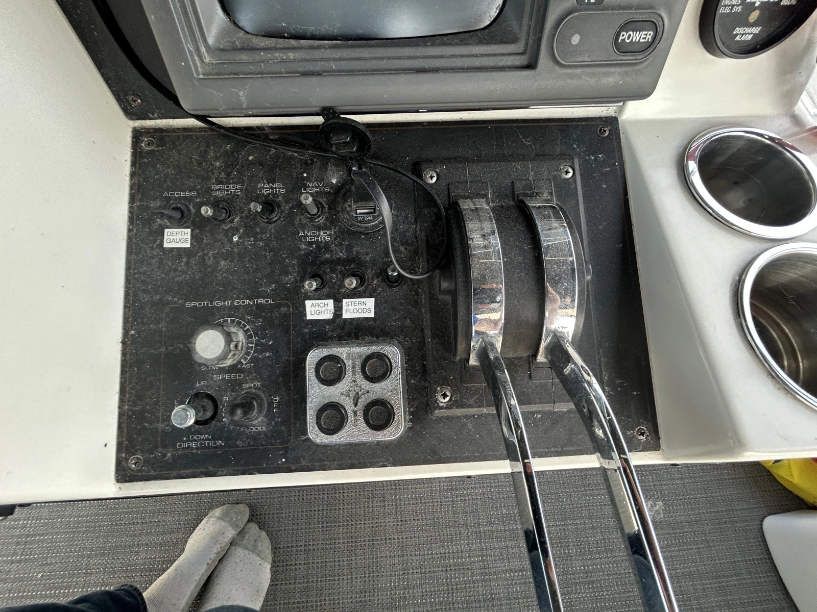 1990 Carver 380 Santego