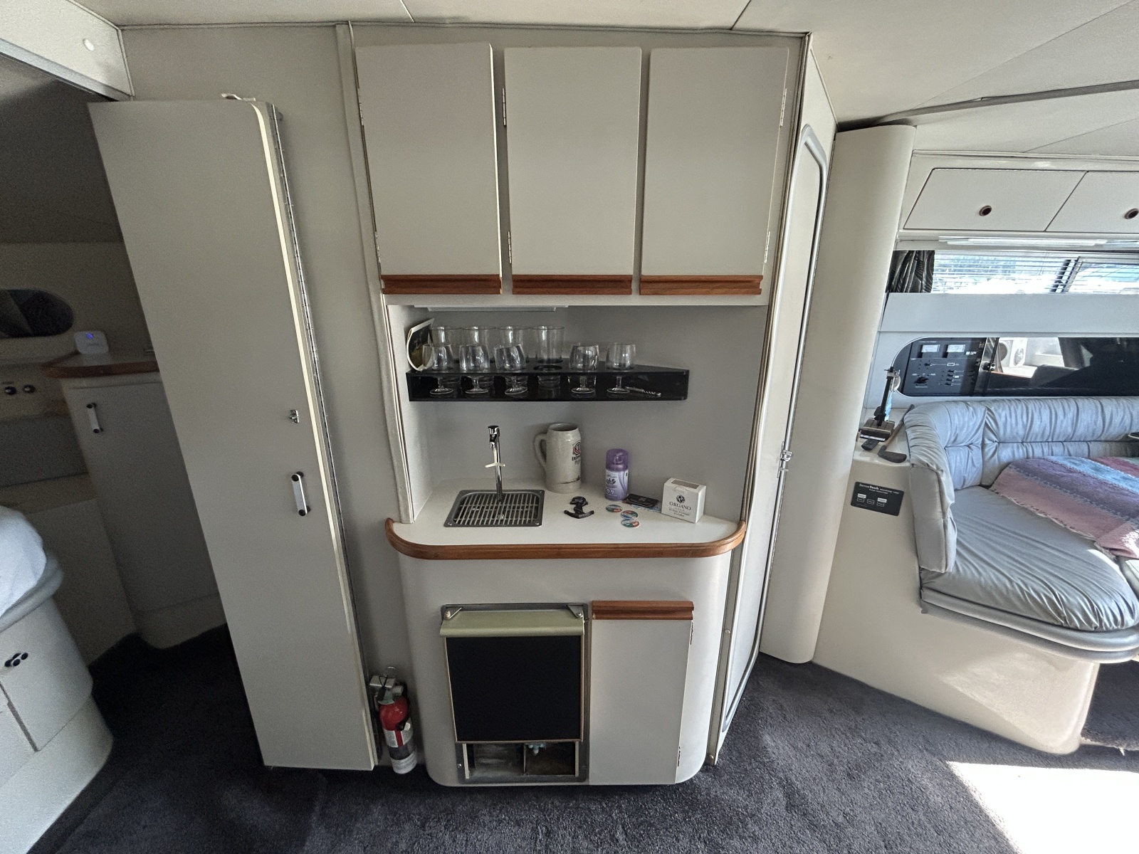 1990 Carver 380 Santego