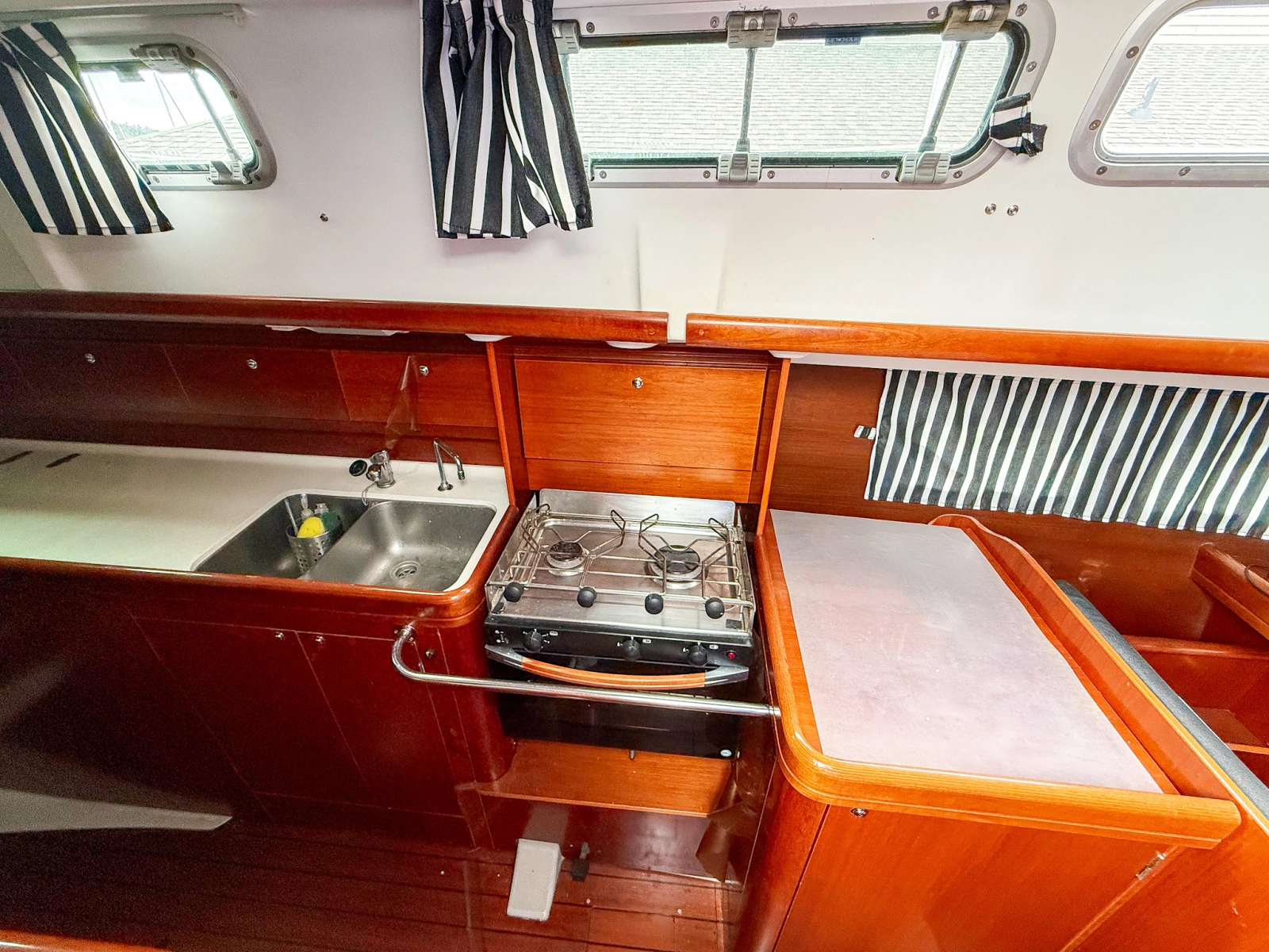 2005 Beneteau  Oceanis Clipper 423