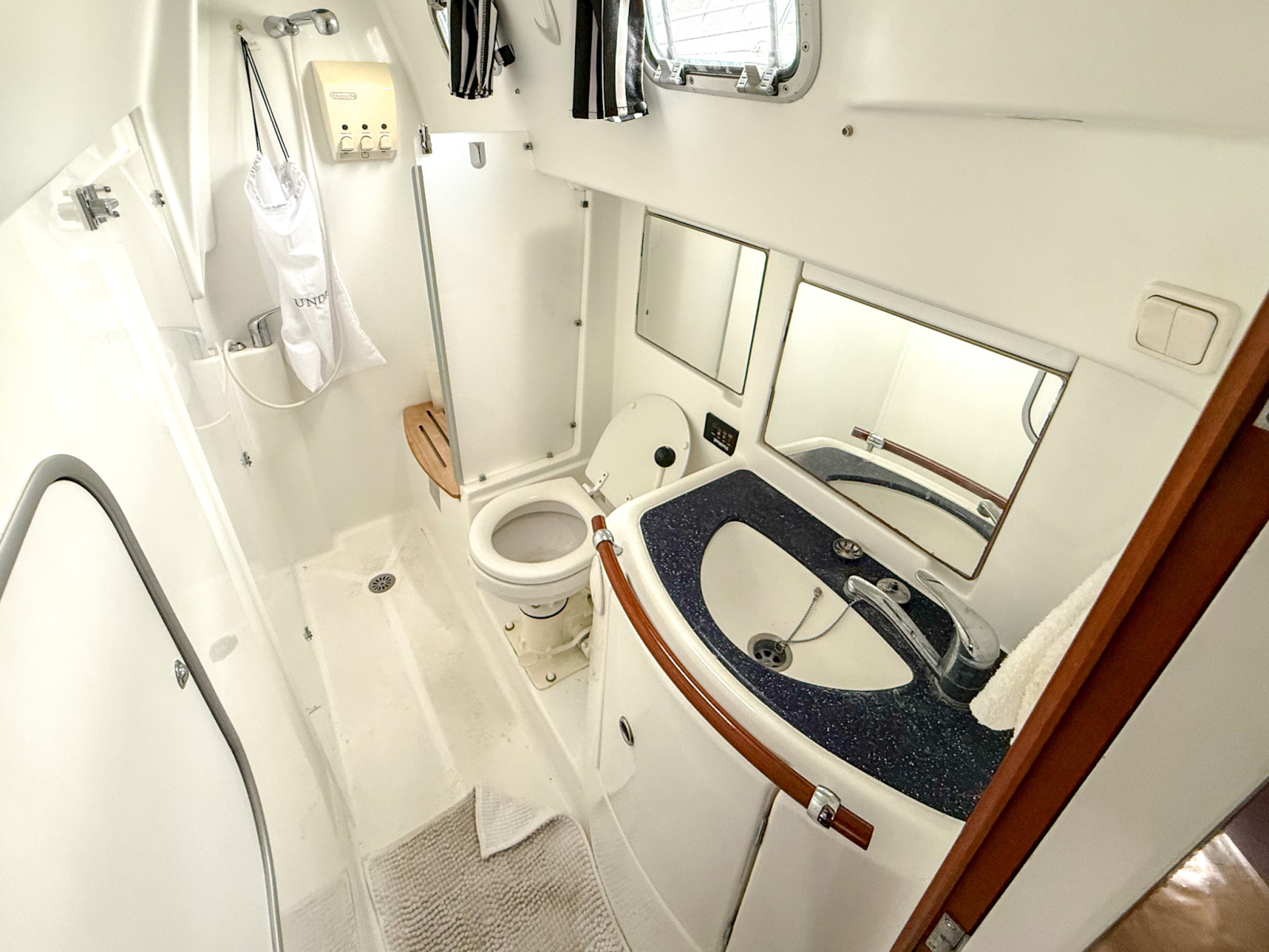 2005 Beneteau  Oceanis Clipper 423