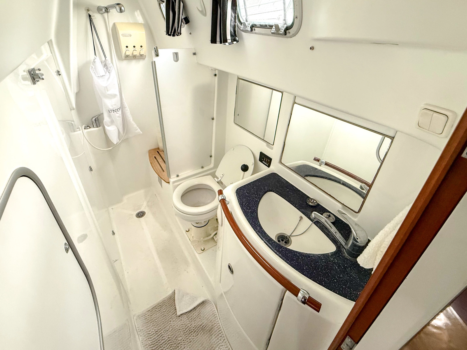 2005 Beneteau  Oceanis Clipper 423