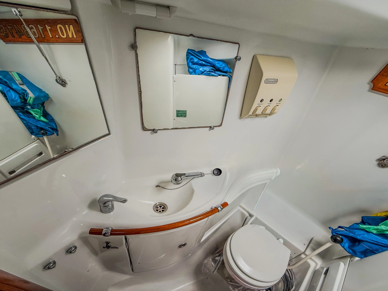 2005 Beneteau  Oceanis Clipper 423