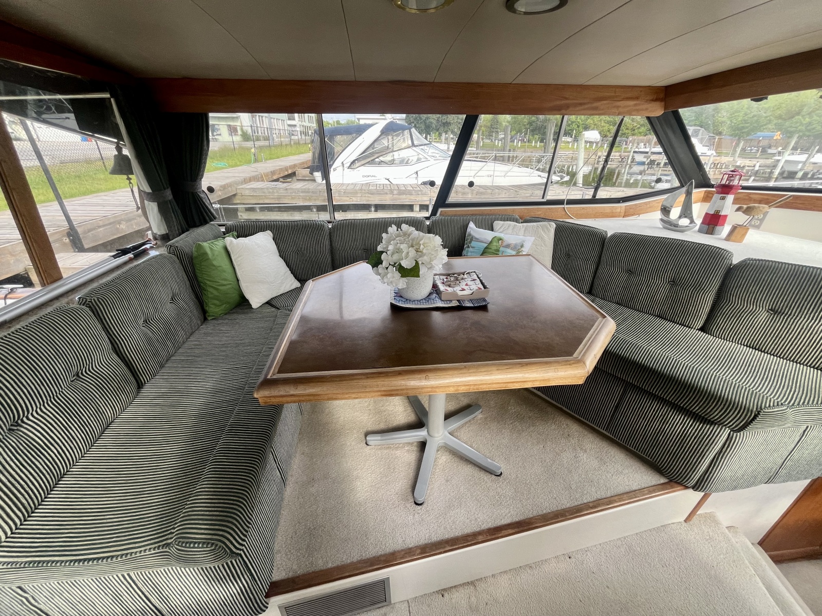 1990 Bayliner 3888 Motoryacht 38