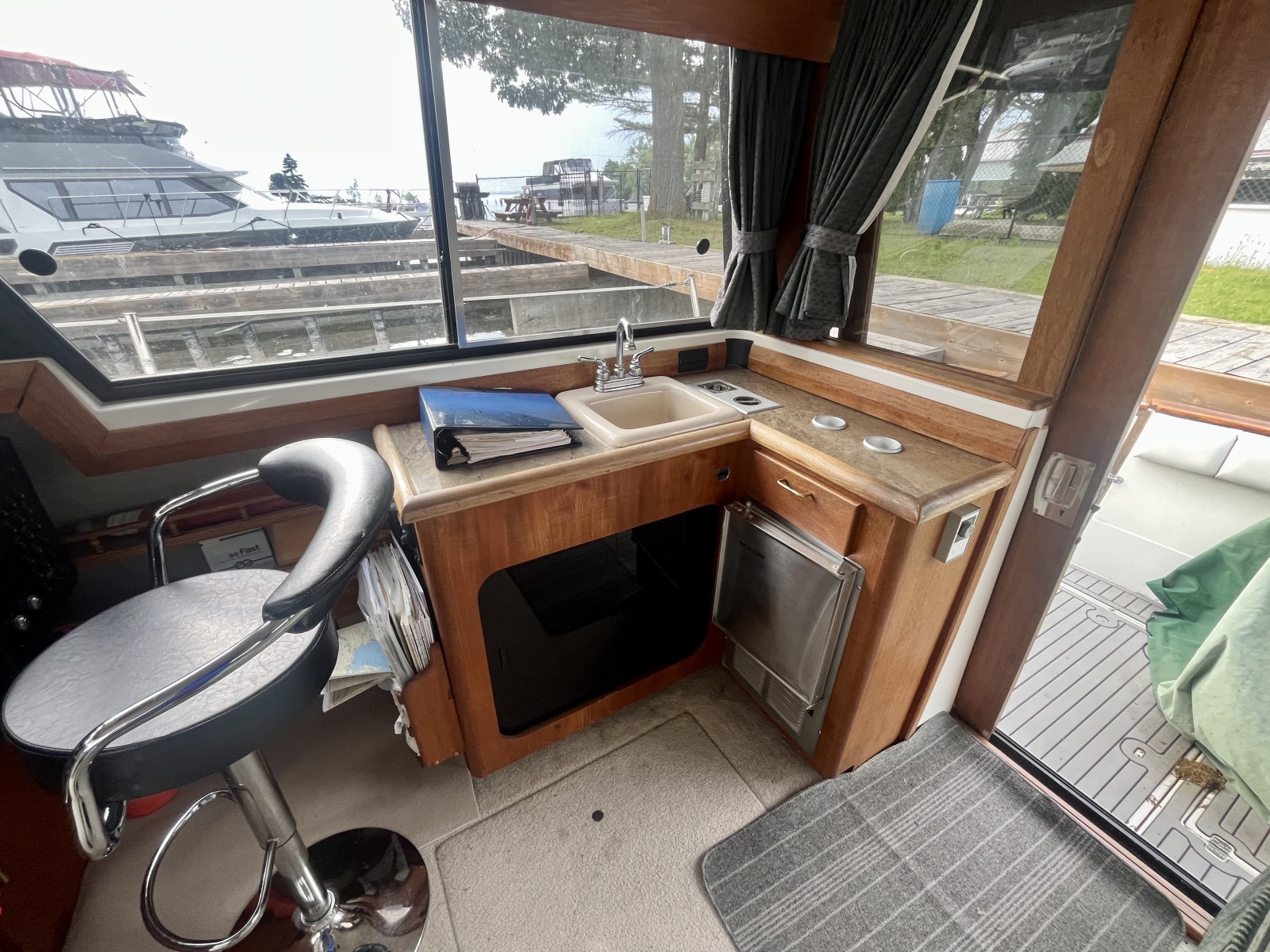 1990 Bayliner 3888 Motoryacht 38