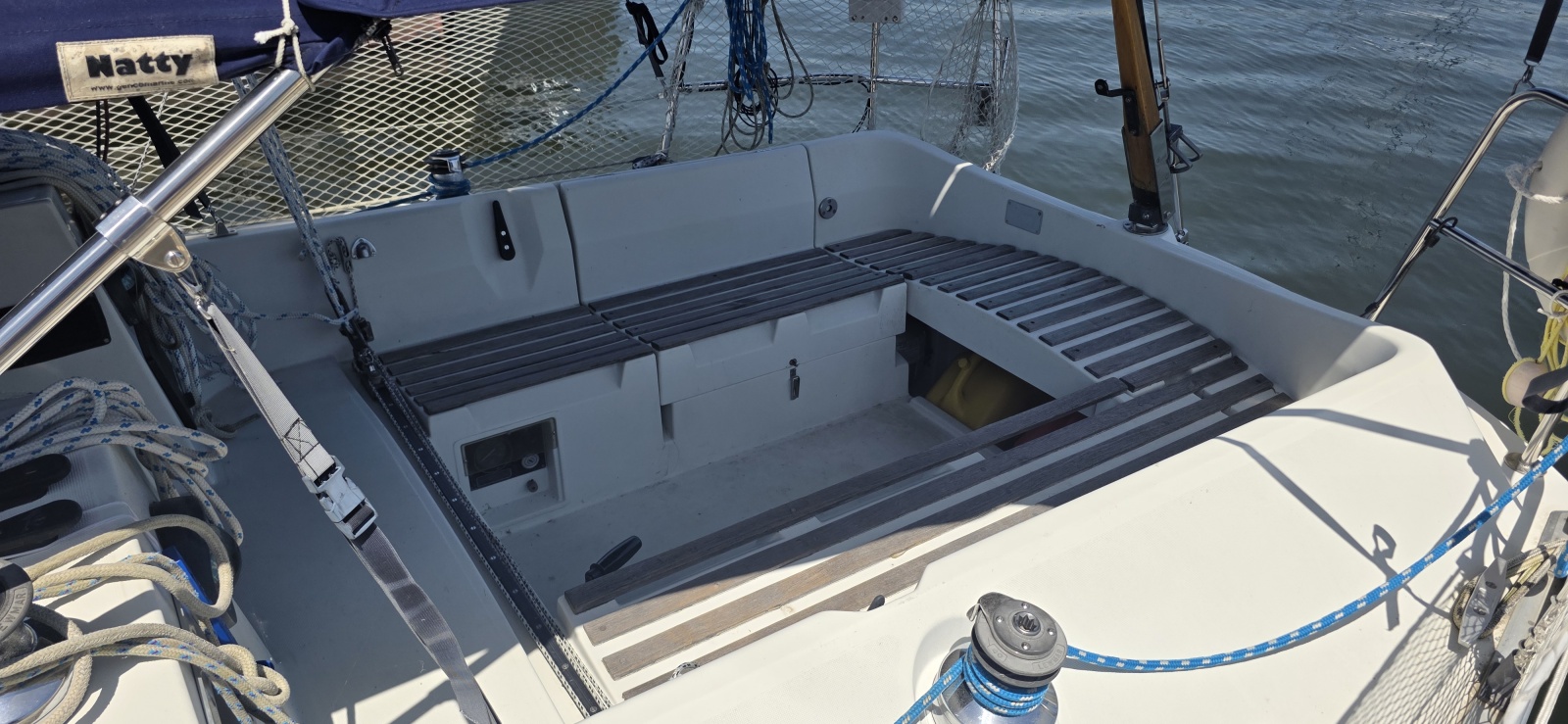1985 Beneteau First 305