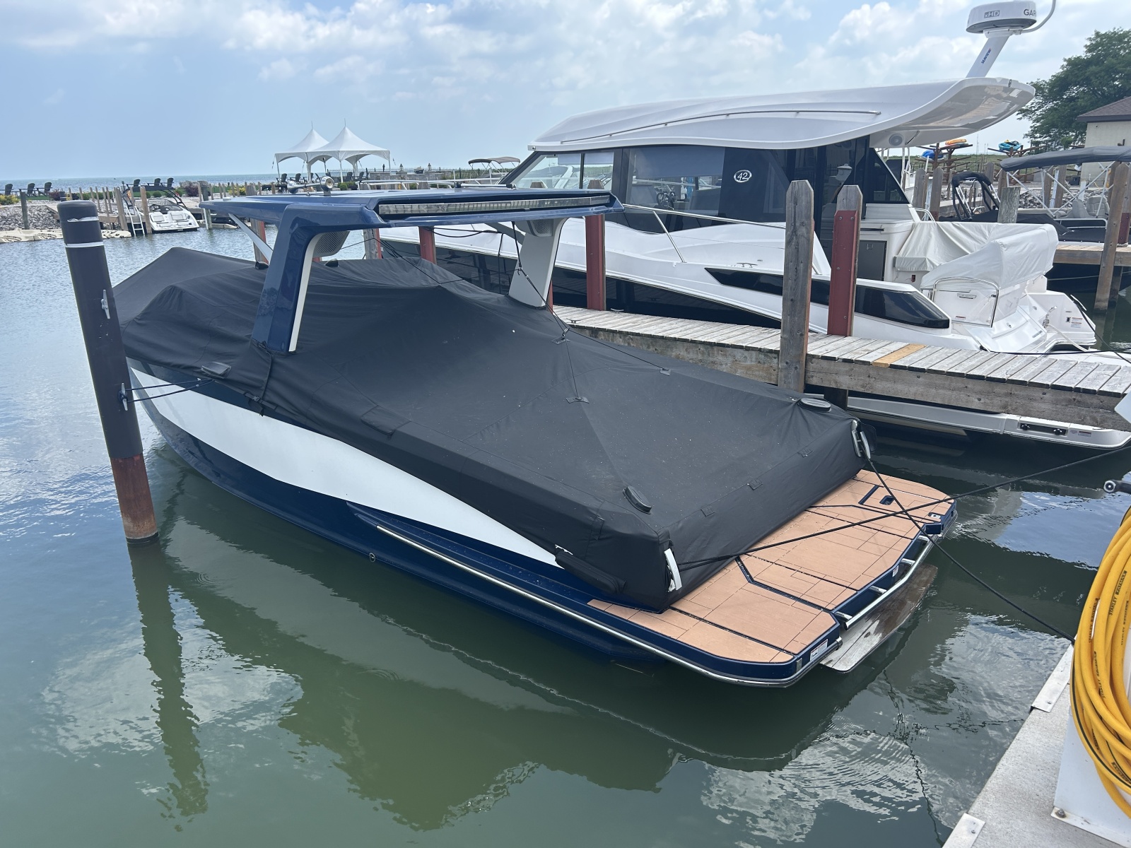 2021 Aviara AV32 32