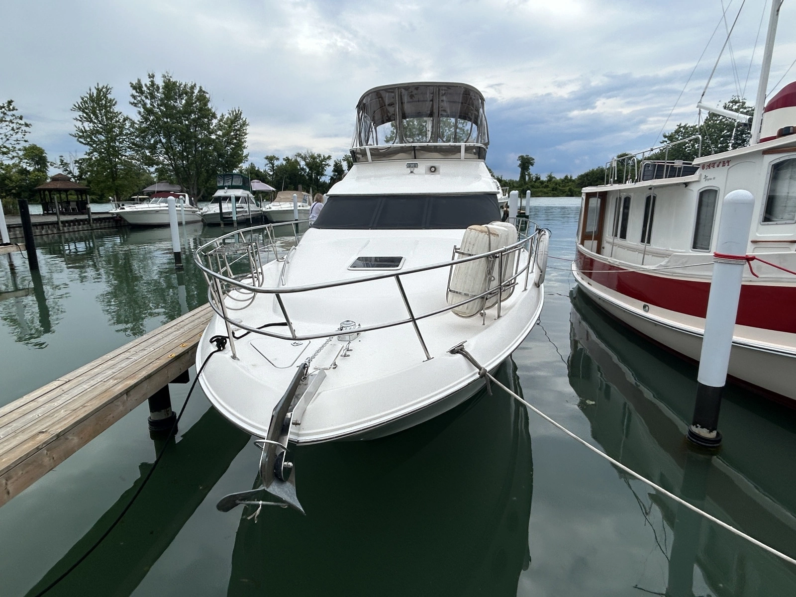 1999 Sea Ray 400 Sedan bridge