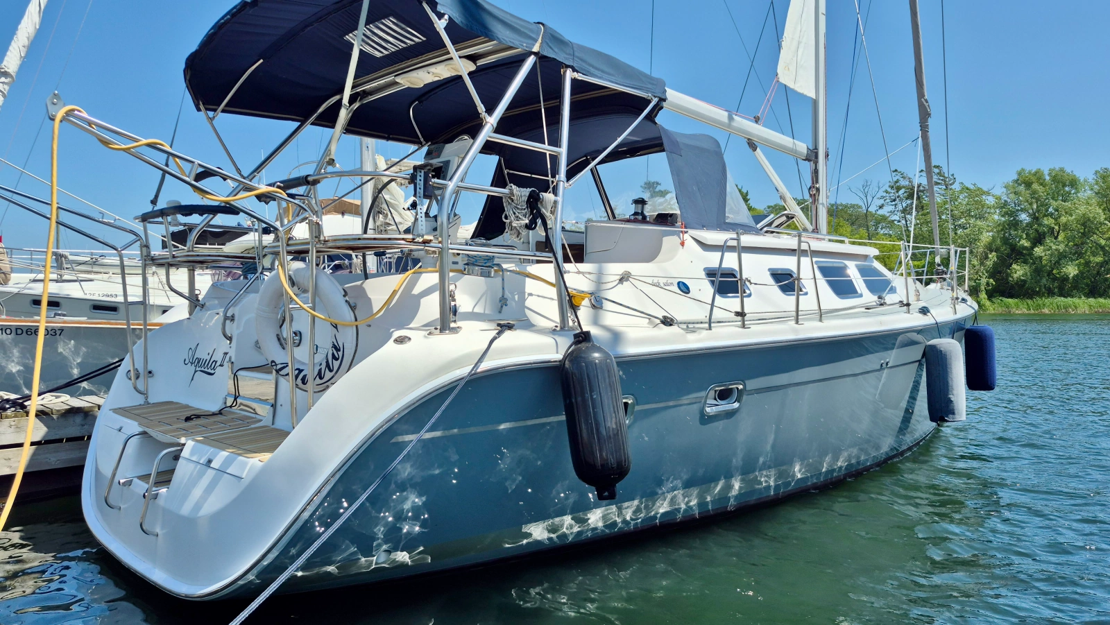 2006 Hunter 410 Deck Salon