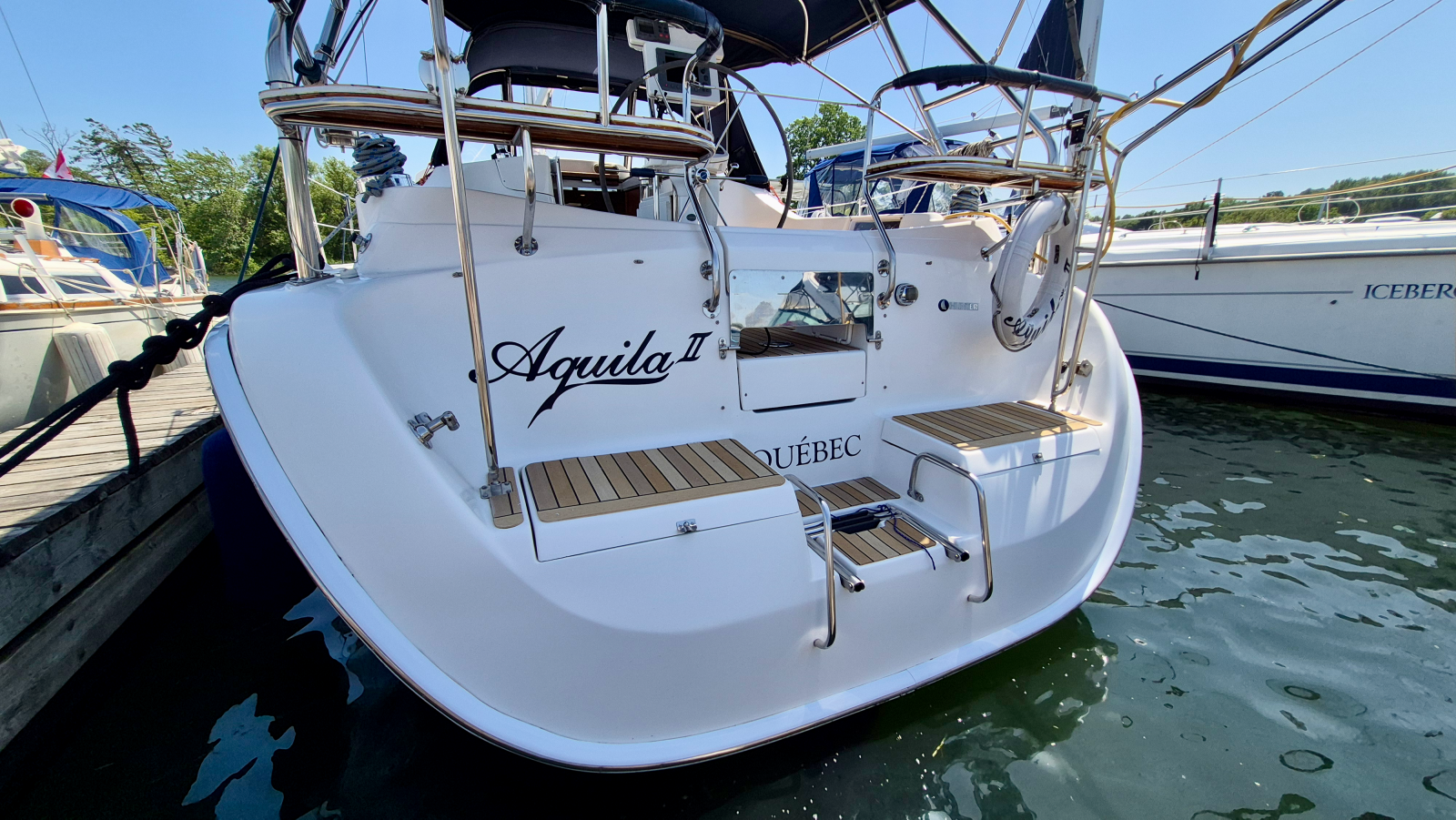 2006 Hunter 410 Deck Salon