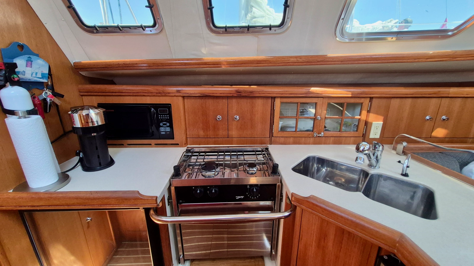 2006 Hunter 410 Deck Salon