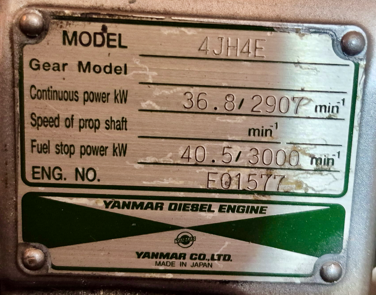 2006 Hunter 410 Deck Salon