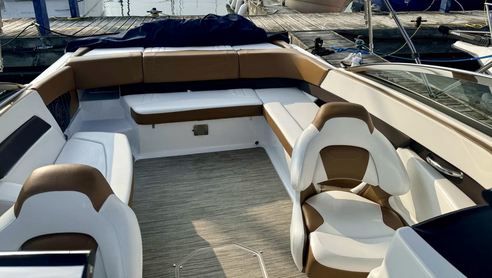 2022 Four Winns H260