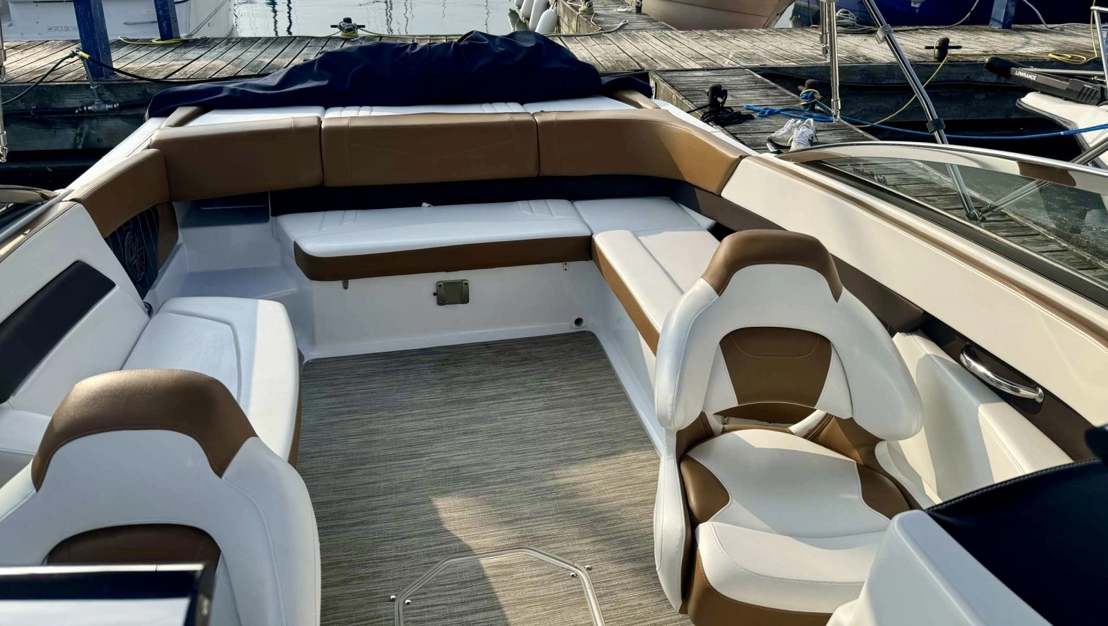 2022 Four Winns H260