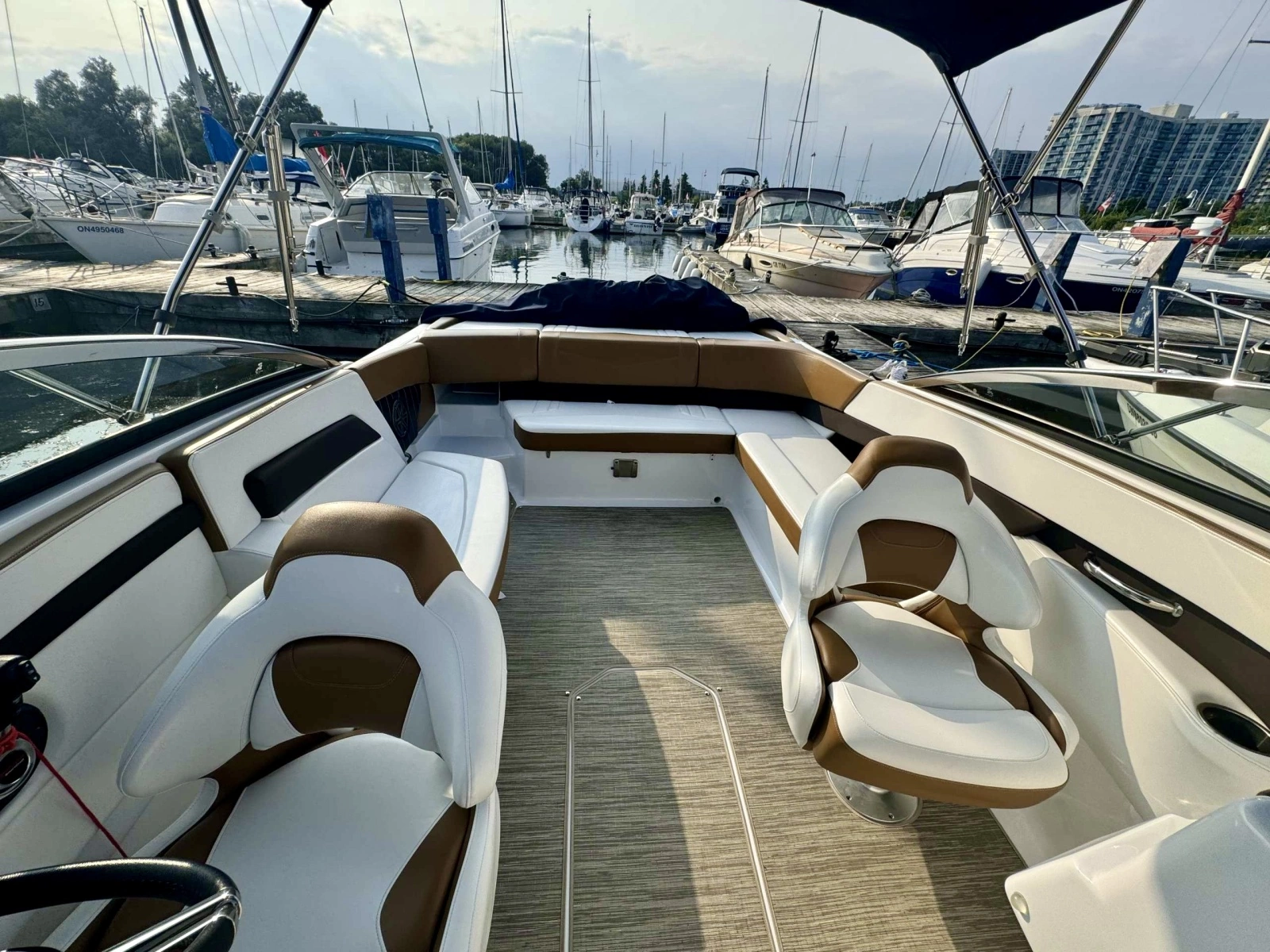 2022 Four Winns H260