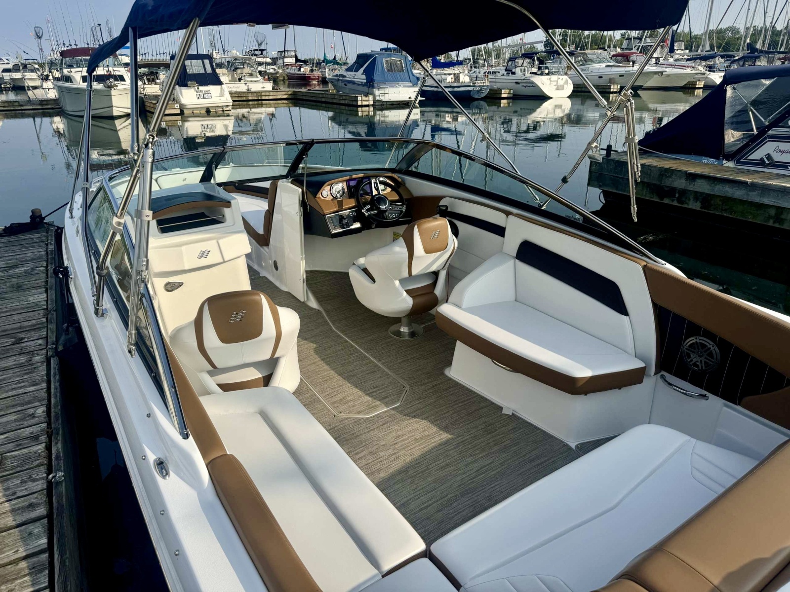 2022 Four Winns H260