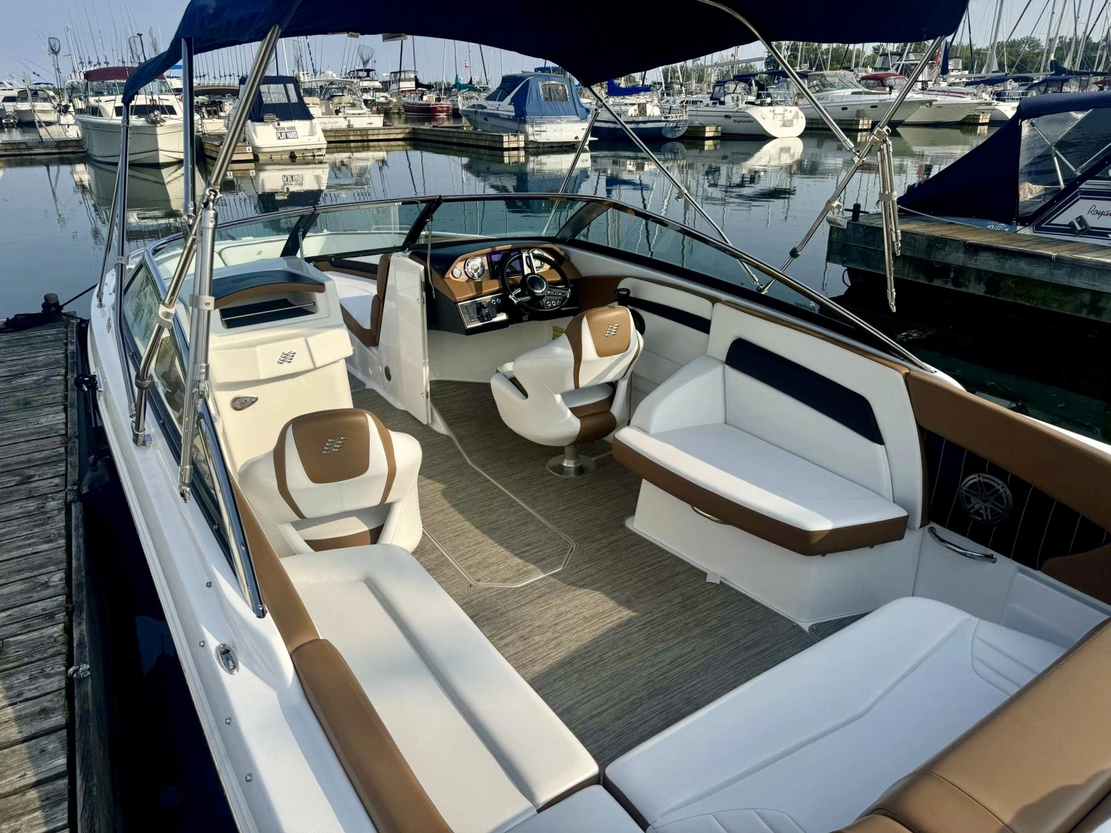 2022 Four Winns H260