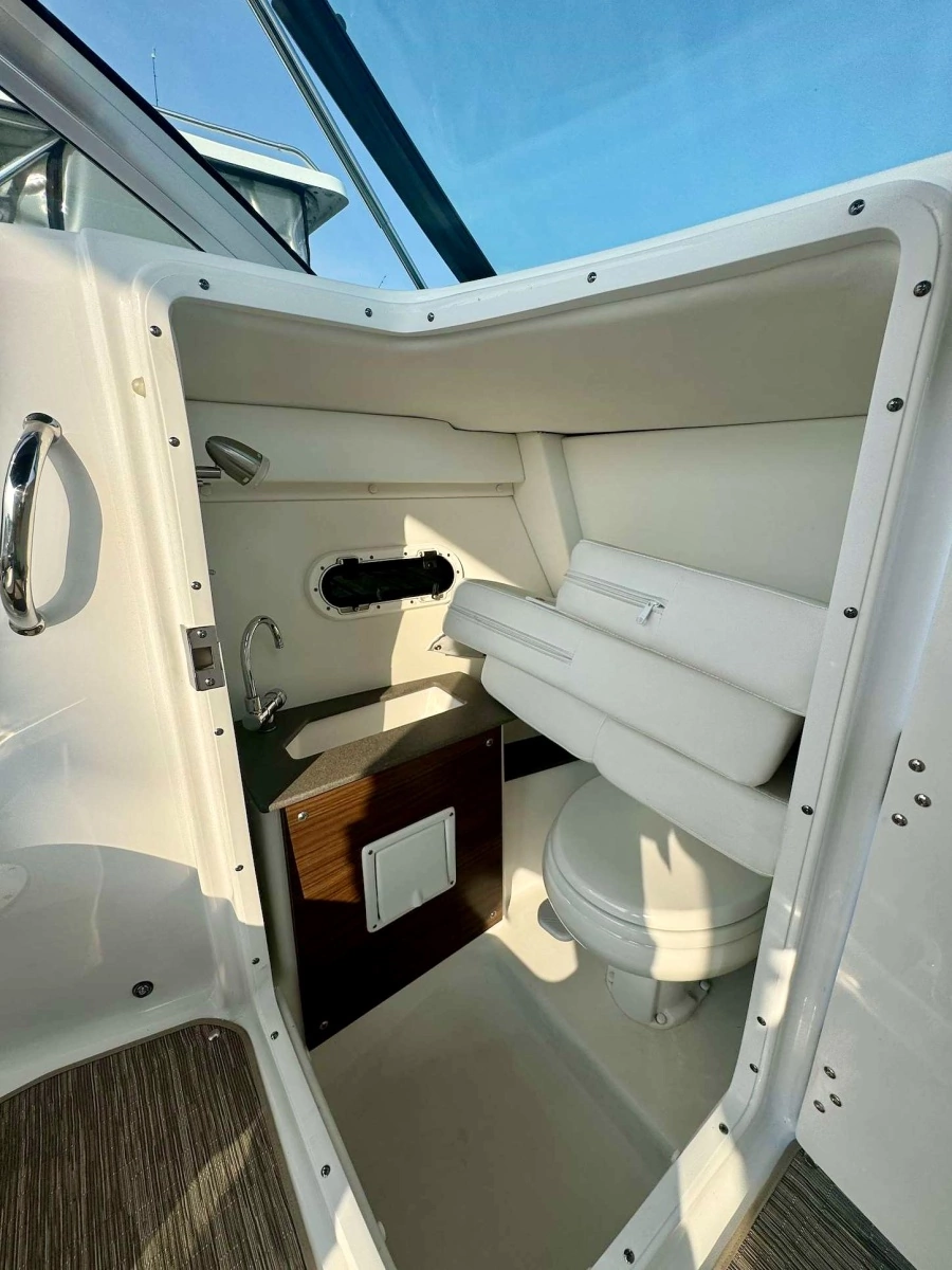 2022 Four Winns H260