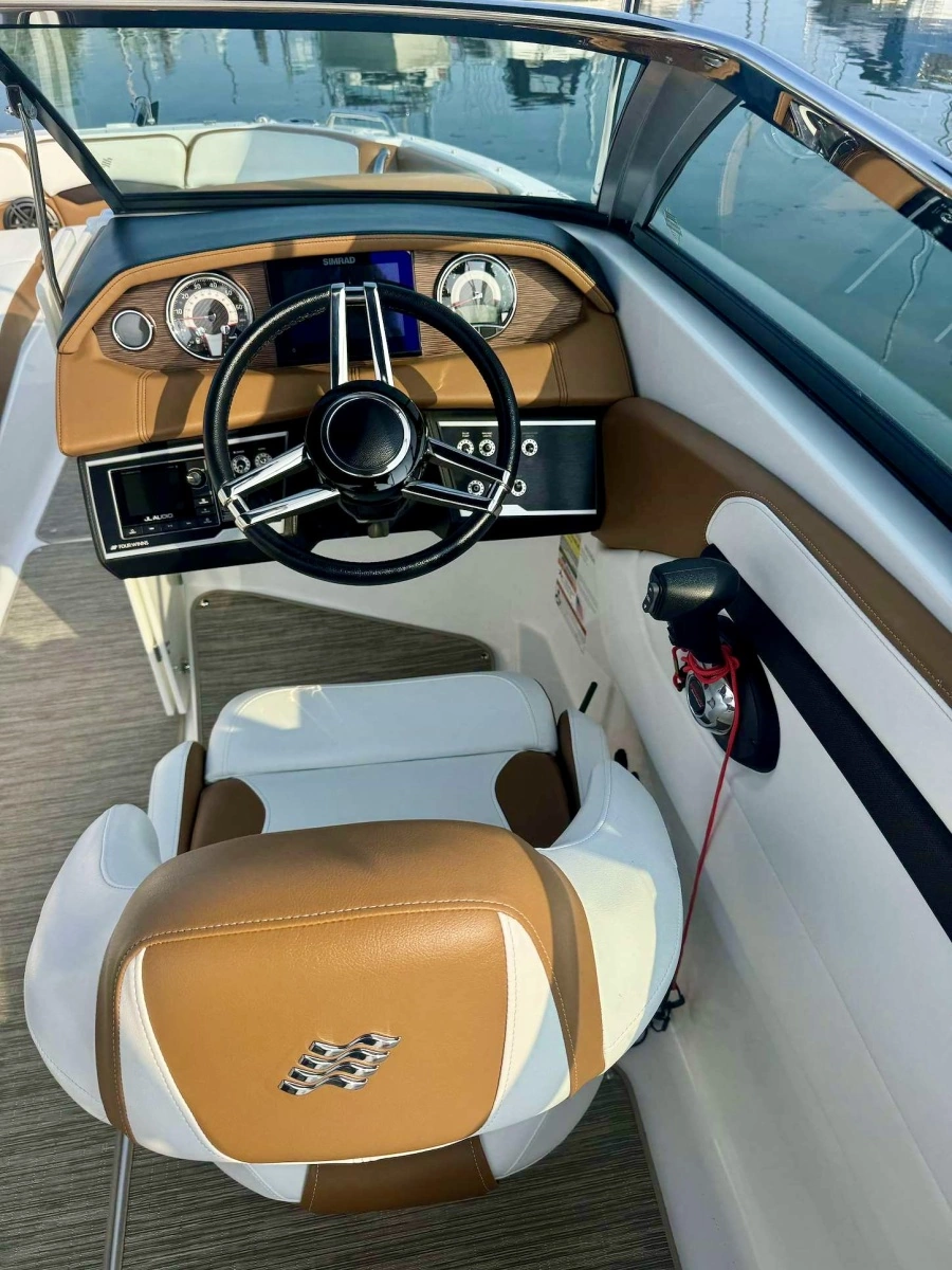 2022 Four Winns H260