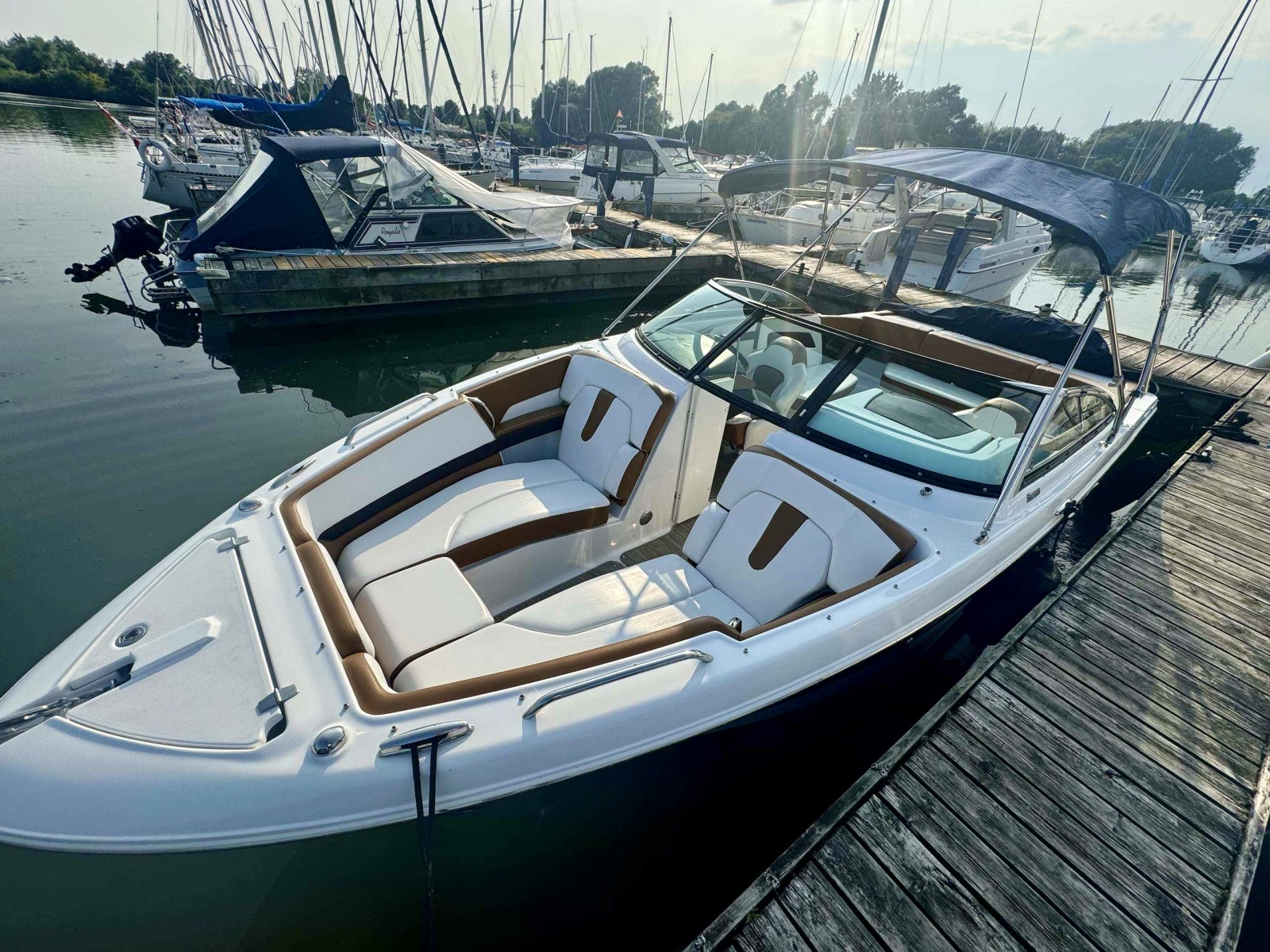 2022 Four Winns H260