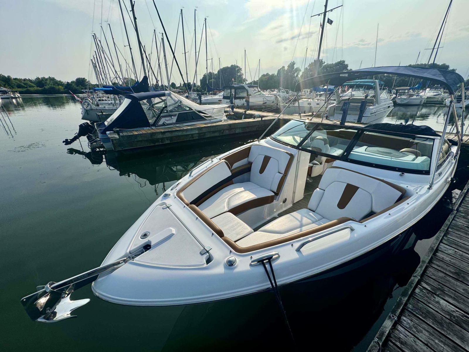 2022 Four Winns H260