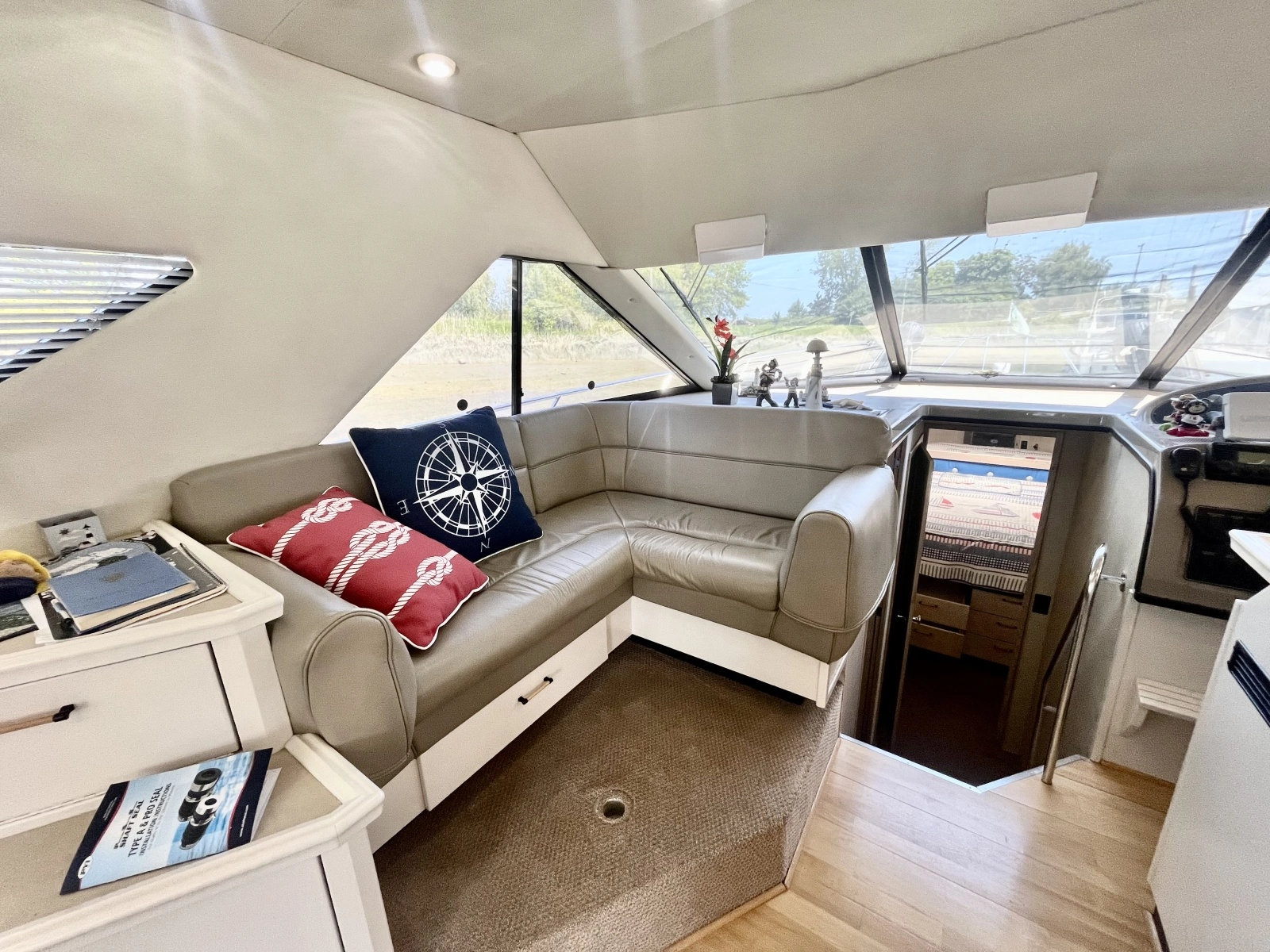 1996 Bayliner 3988 39