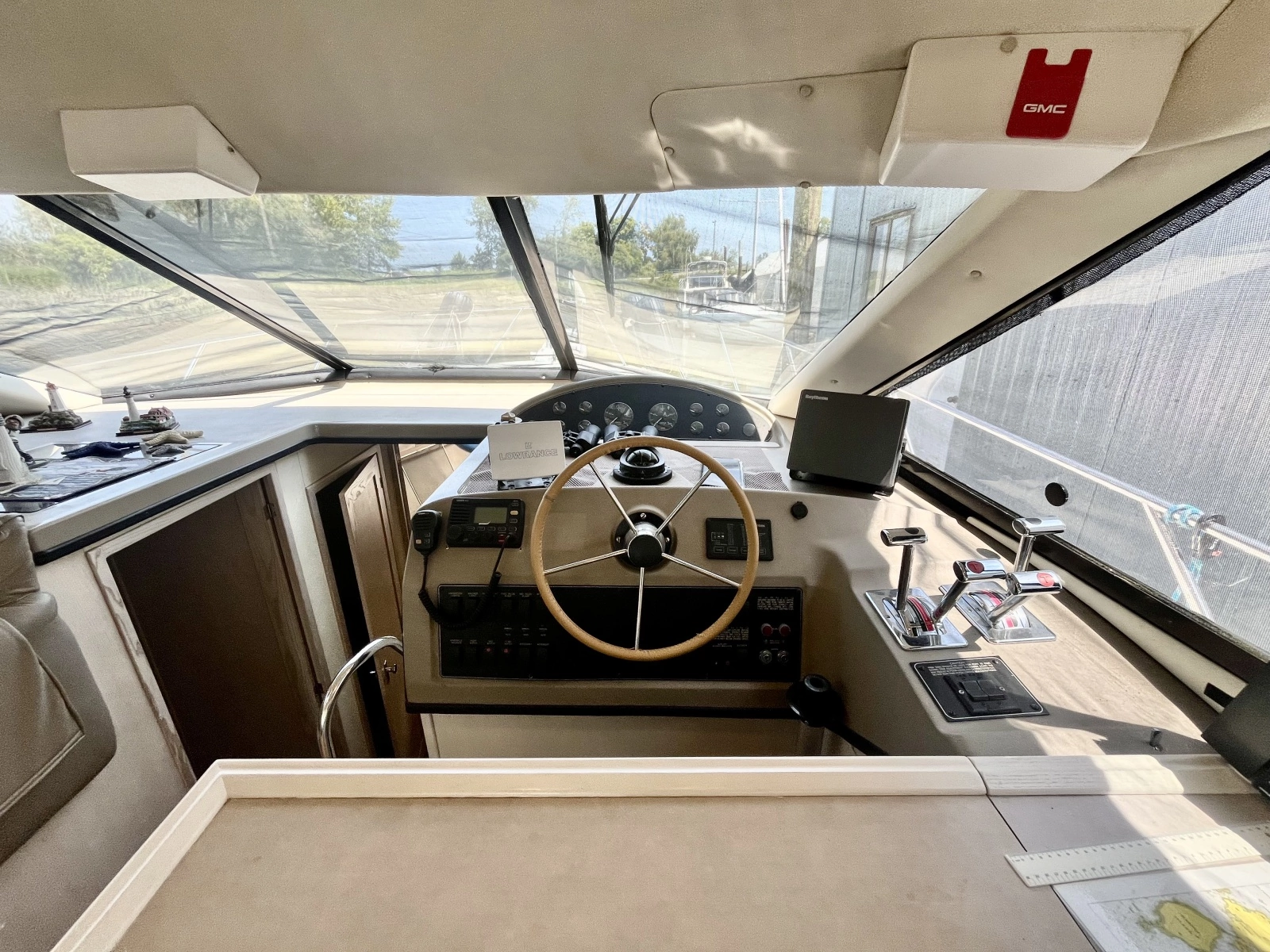 1996 Bayliner 3988 39